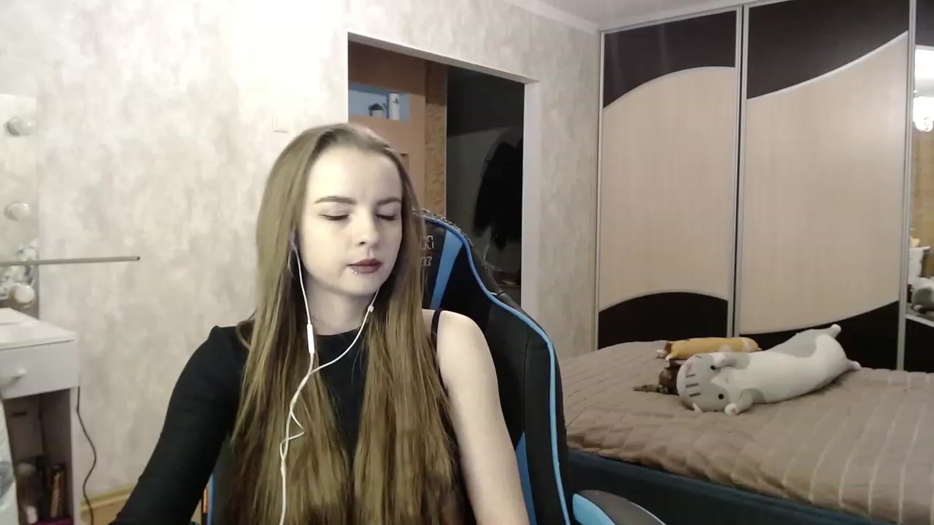 Gallery image thumbnail from Lio_noy's myfreecams stream on, 01/21/2024, 24:24 image 6 of 20
