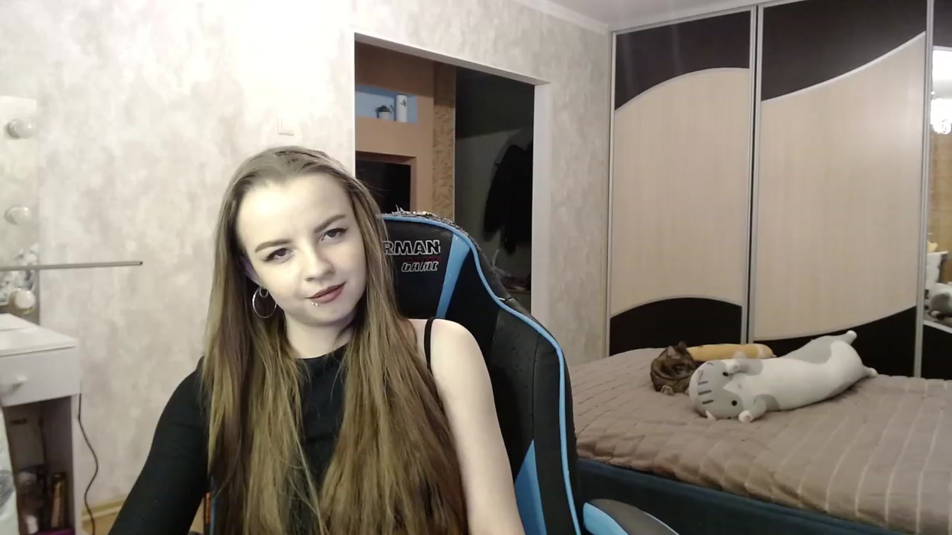 Gallery image thumbnail from Lio_noy's myfreecams stream on, 01/21/2024, 24:24 image 17 of 20
