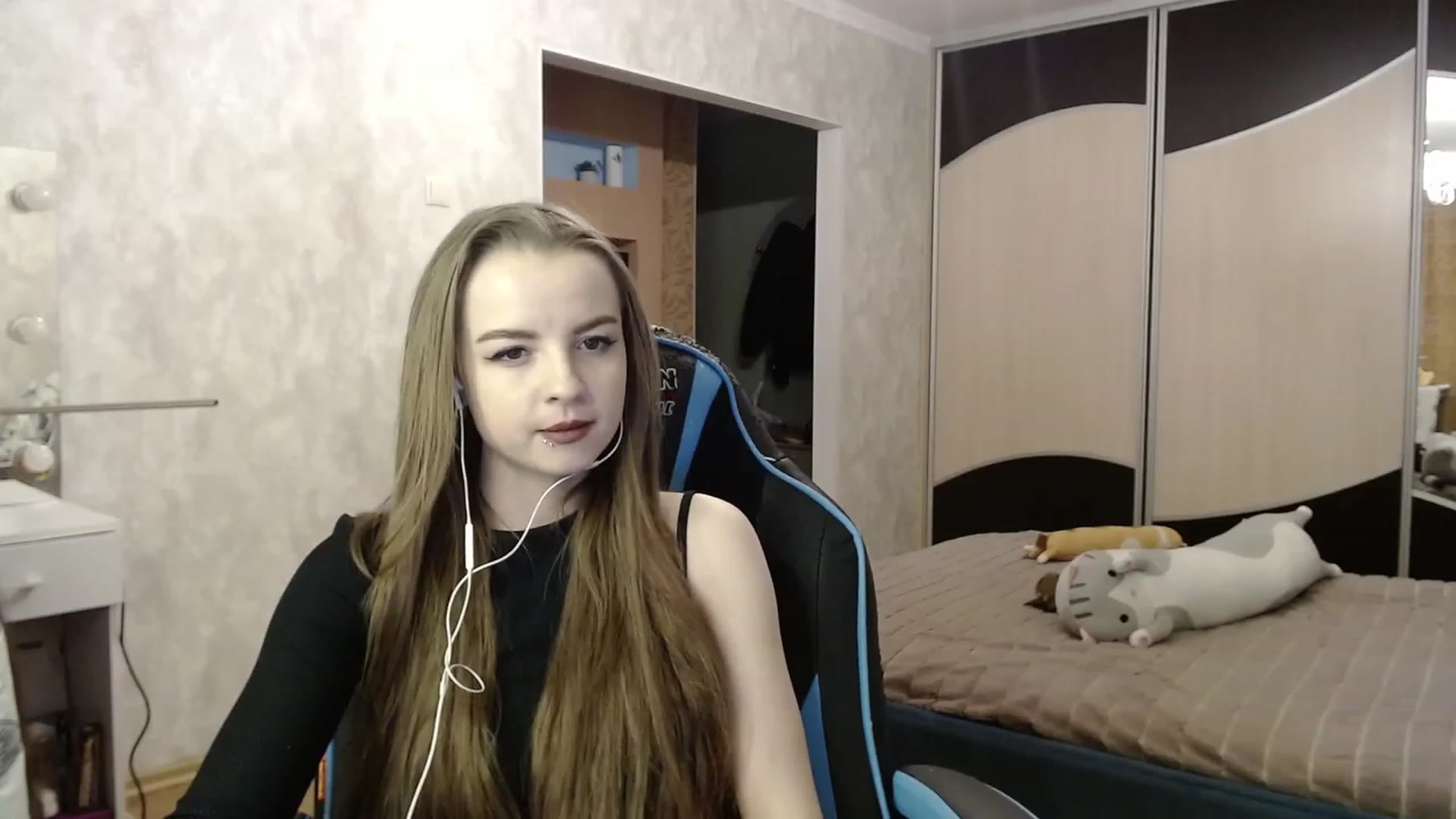 Gallery image thumbnail from Lio_noy's myfreecams stream on, 01/21/2024, 24:24 image 10 of 20