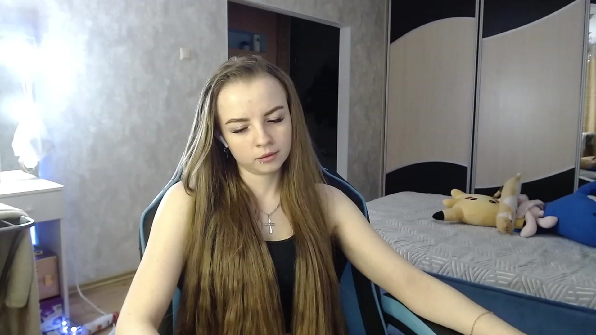 Gallery image thumbnail from Lio_noy's myfreecams stream on, 02/08/2024, 23:20 image 8 of 20