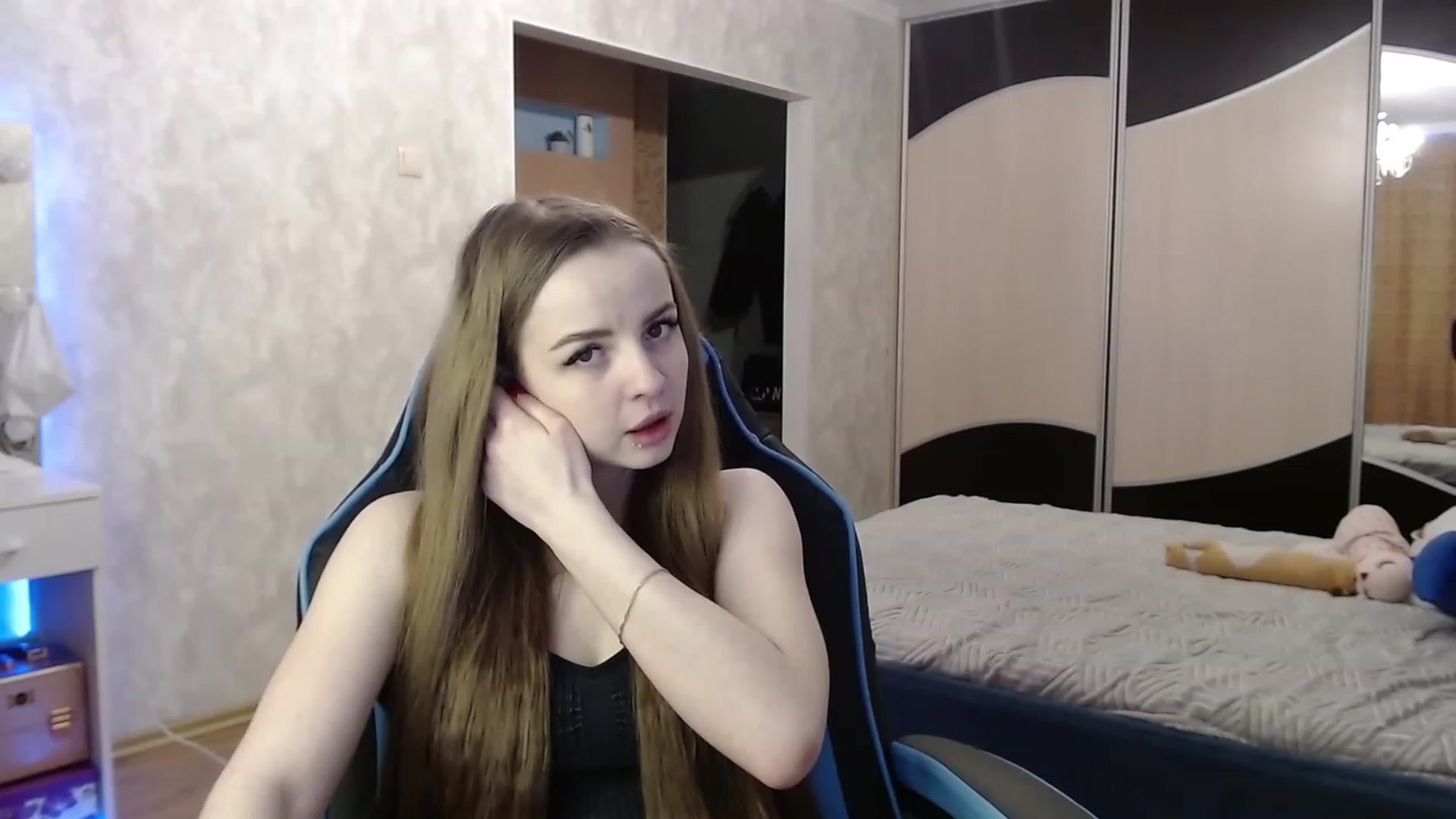 Gallery image thumbnail from Lio_noy's myfreecams stream on, 02/09/2024, 23:42 image 8 of 20