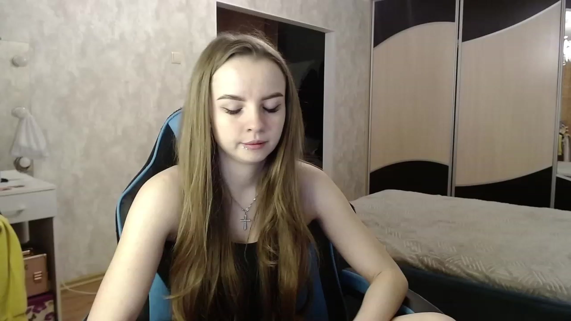 Gallery image thumbnail from Lio_noy's myfreecams stream on, 02/18/2024, 21:46 image 8 of 20