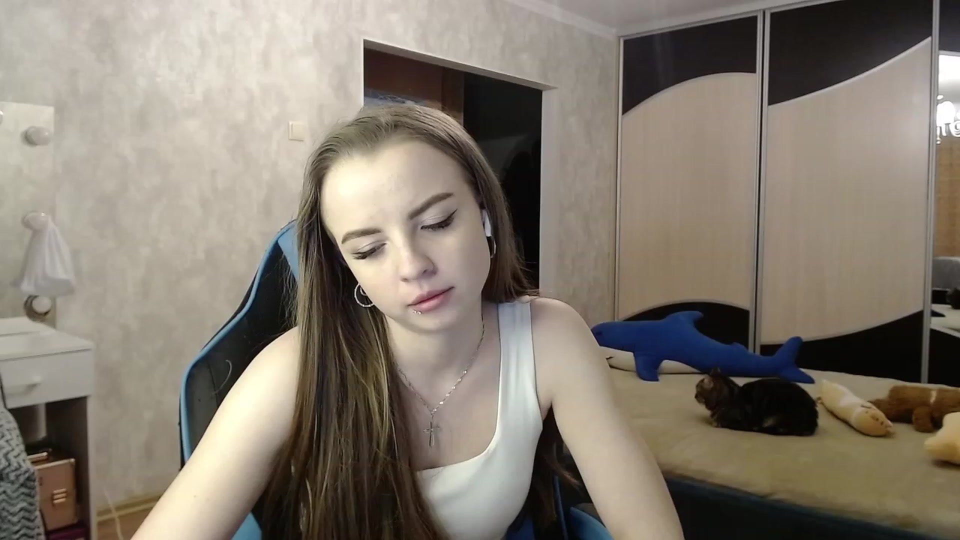 Gallery image thumbnail from Lio_noy's myfreecams stream on, 02/21/2024, 24:38 image 18 of 20