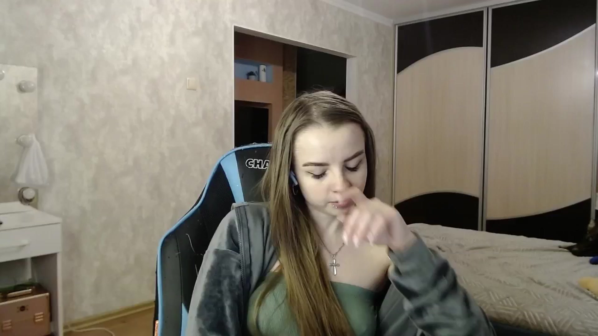 Gallery image thumbnail from Lio_noy's myfreecams stream on, 02/25/2024, 02:34 image 15 of 20
