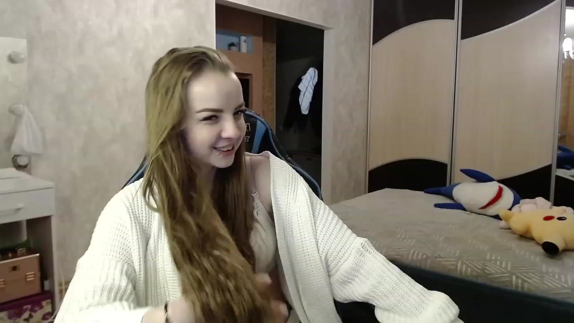 Gallery image thumbnail from Lio_noy's myfreecams stream on, 03/08/2024, 24:32 image 15 of 20