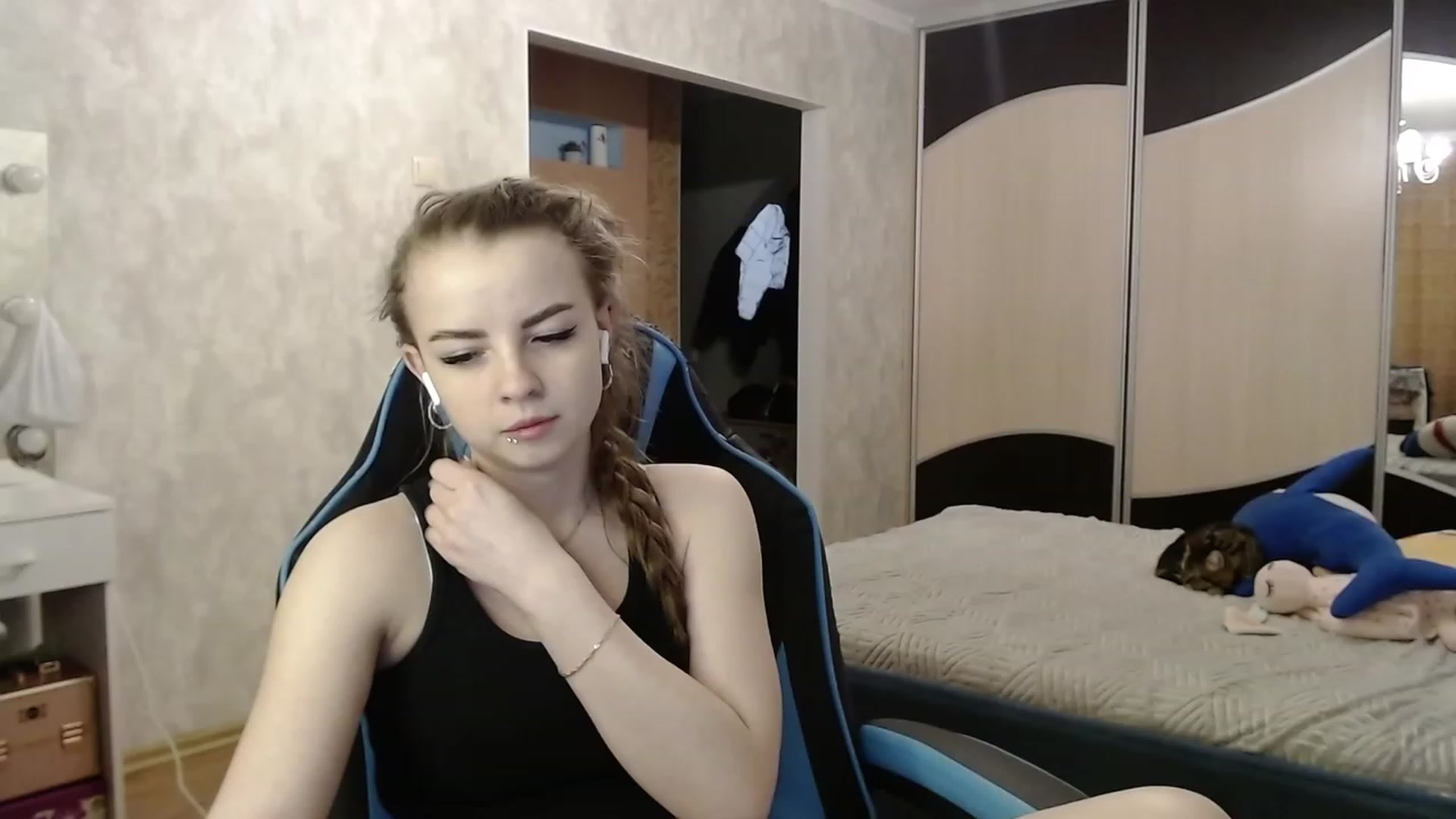 Gallery image thumbnail from Lio_noy's myfreecams stream on, 03/10/2024, 22:44 image 10 of 20