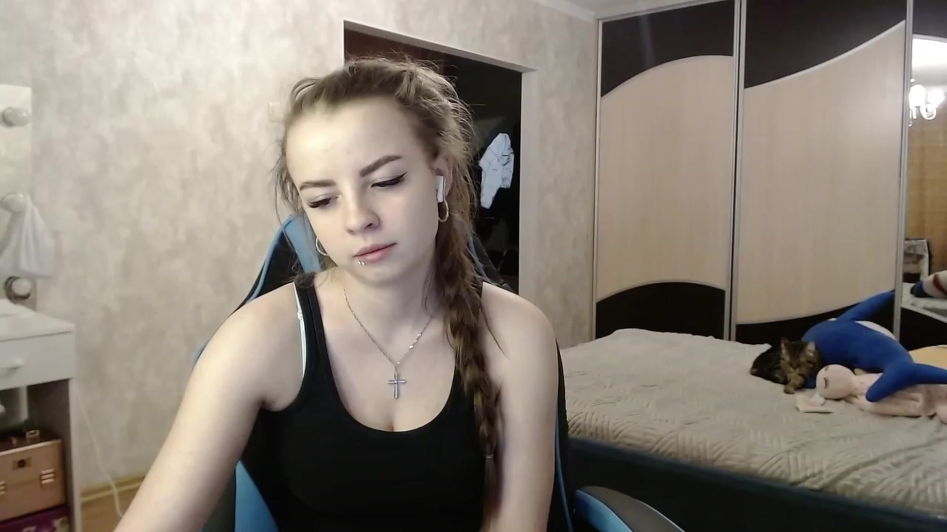 Gallery image thumbnail from Lio_noy's myfreecams stream on, 03/10/2024, 22:44 image 16 of 20