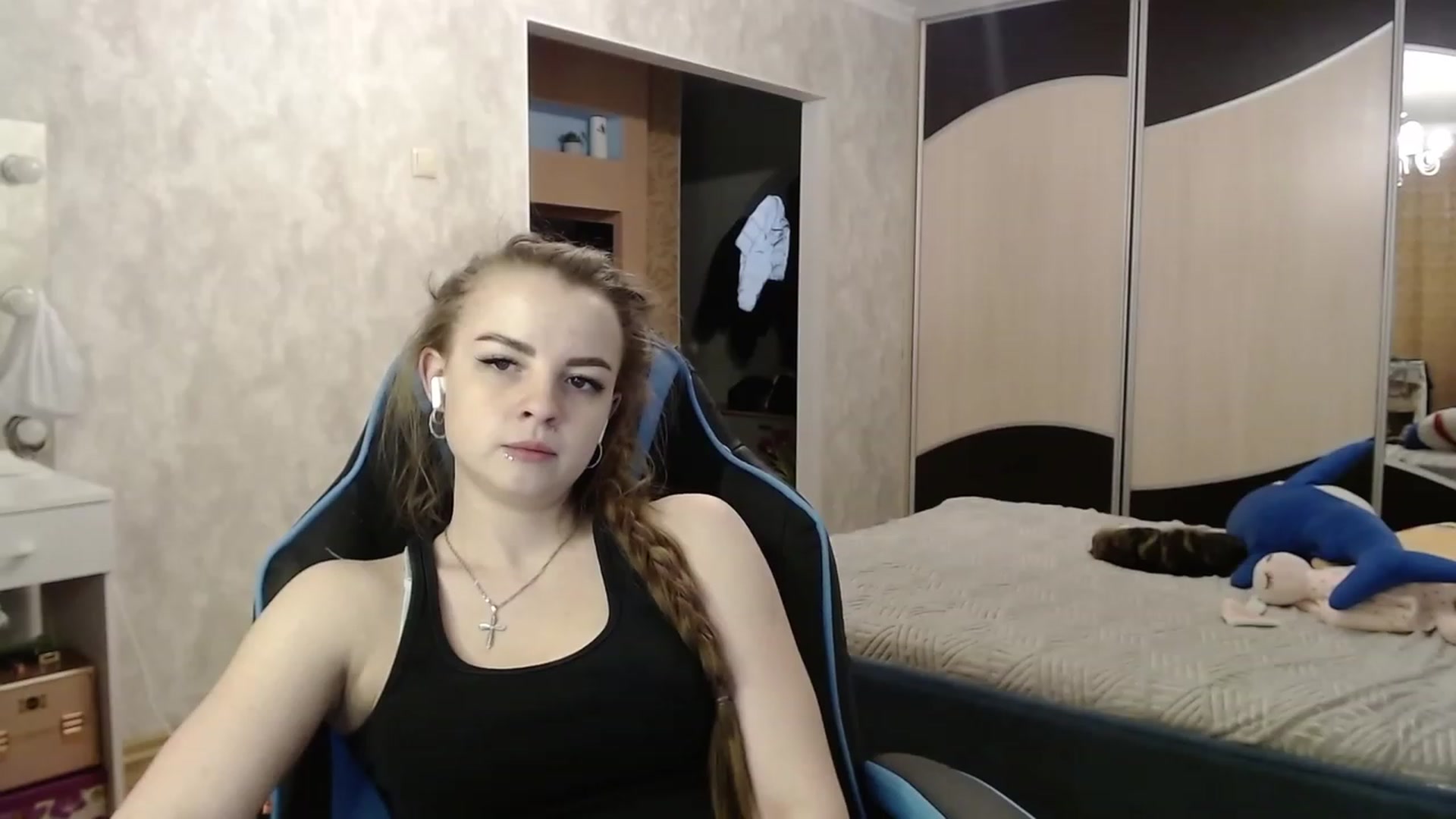 Gallery image thumbnail from Lio_noy's myfreecams stream on, 03/10/2024, 23:38 image 6 of 20