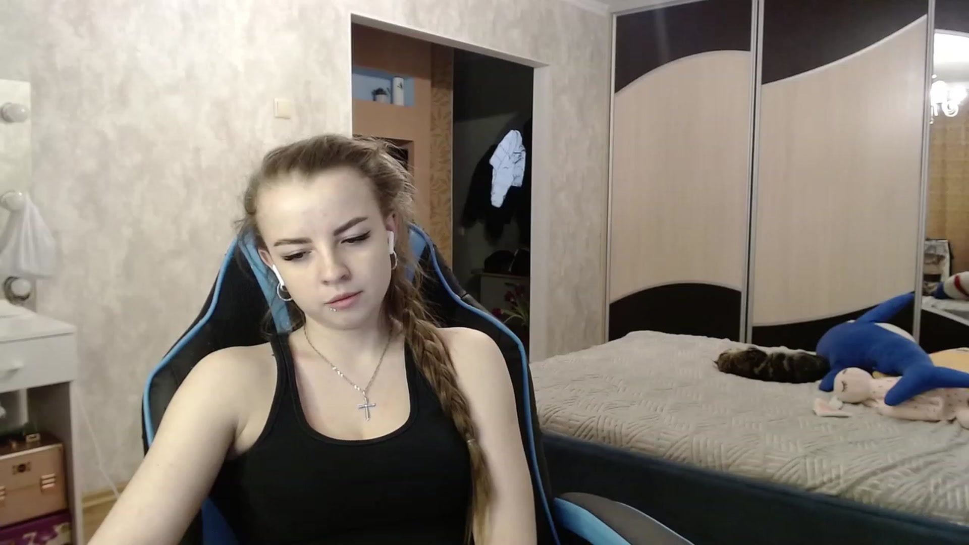 Gallery image thumbnail from Lio_noy's myfreecams stream on, 03/10/2024, 23:38 image 16 of 20