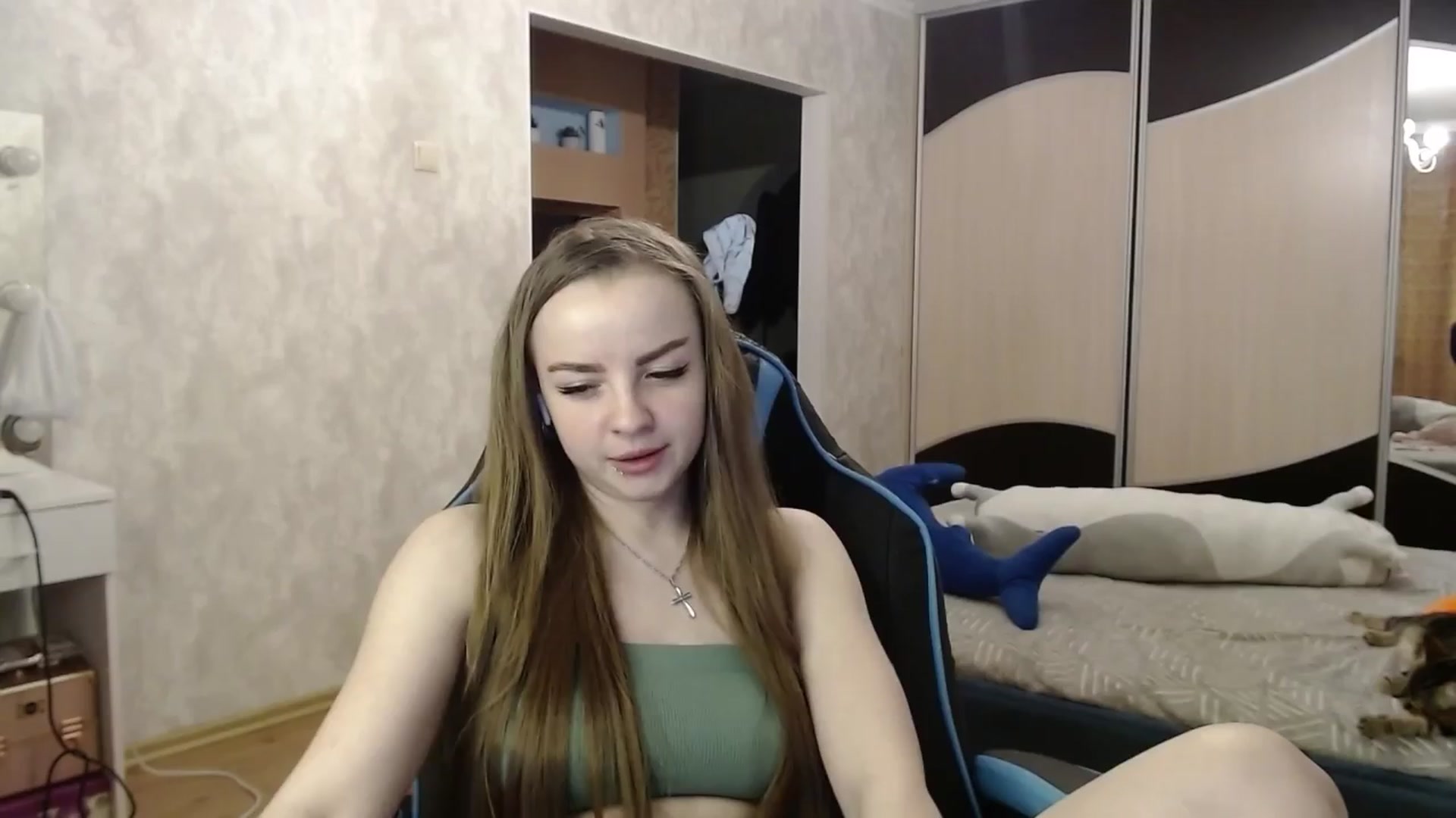Gallery image thumbnail from Lio_noy's myfreecams stream on, 04/06/2024, 23:58 image 4 of 20