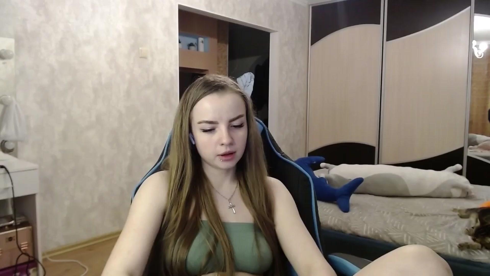 Gallery image thumbnail from Lio_noy's myfreecams stream on, 04/06/2024, 23:58 image 9 of 20