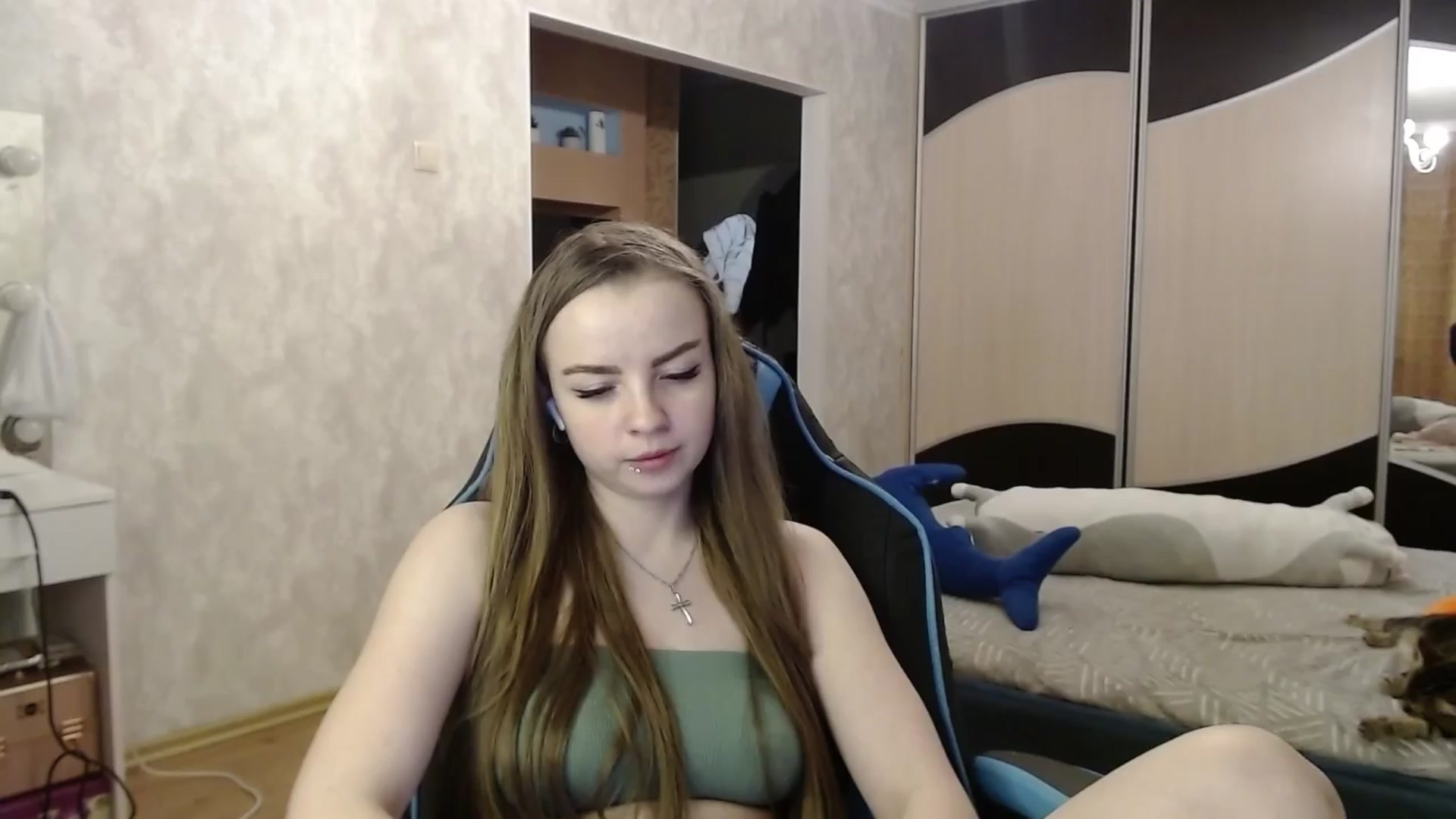 Gallery image thumbnail from Lio_noy's myfreecams stream on, 04/06/2024, 23:58 image 7 of 20