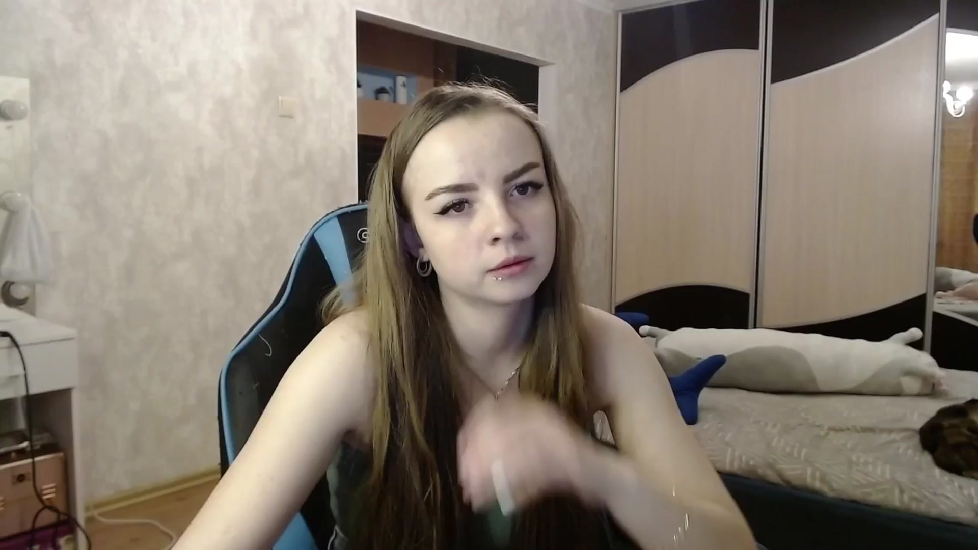 Gallery image thumbnail from Lio_noy's myfreecams stream on, 04/07/2024, 24:29 image 16 of 20