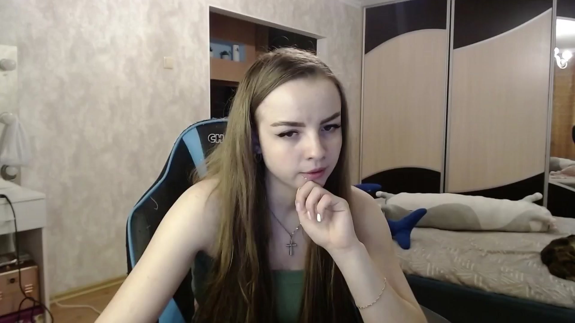Gallery image thumbnail from Lio_noy's myfreecams stream on, 04/07/2024, 24:29 image 19 of 20