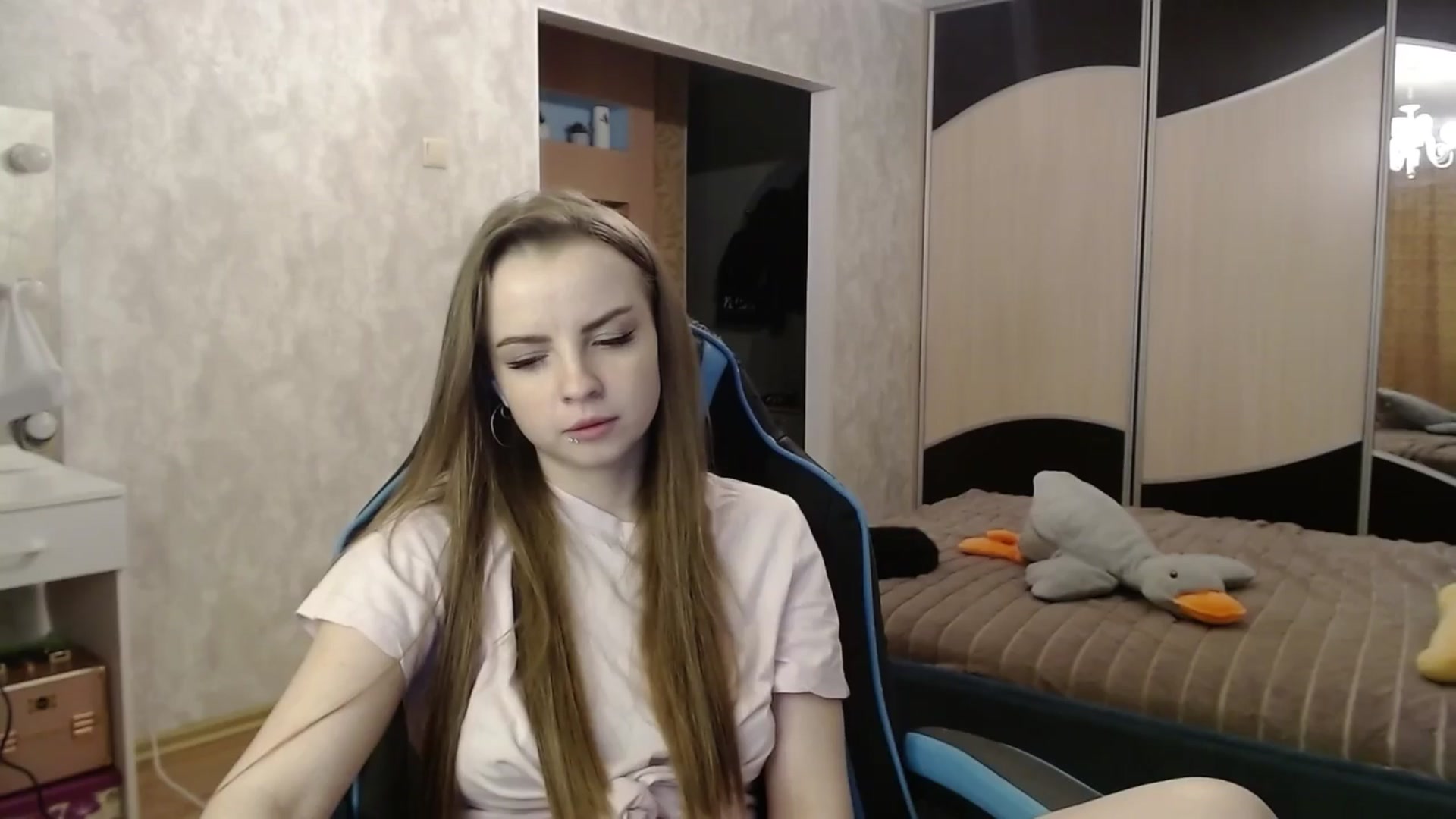 Gallery image thumbnail from Lio_noy's myfreecams stream on, 04/15/2024, 24:44 image 15 of 20