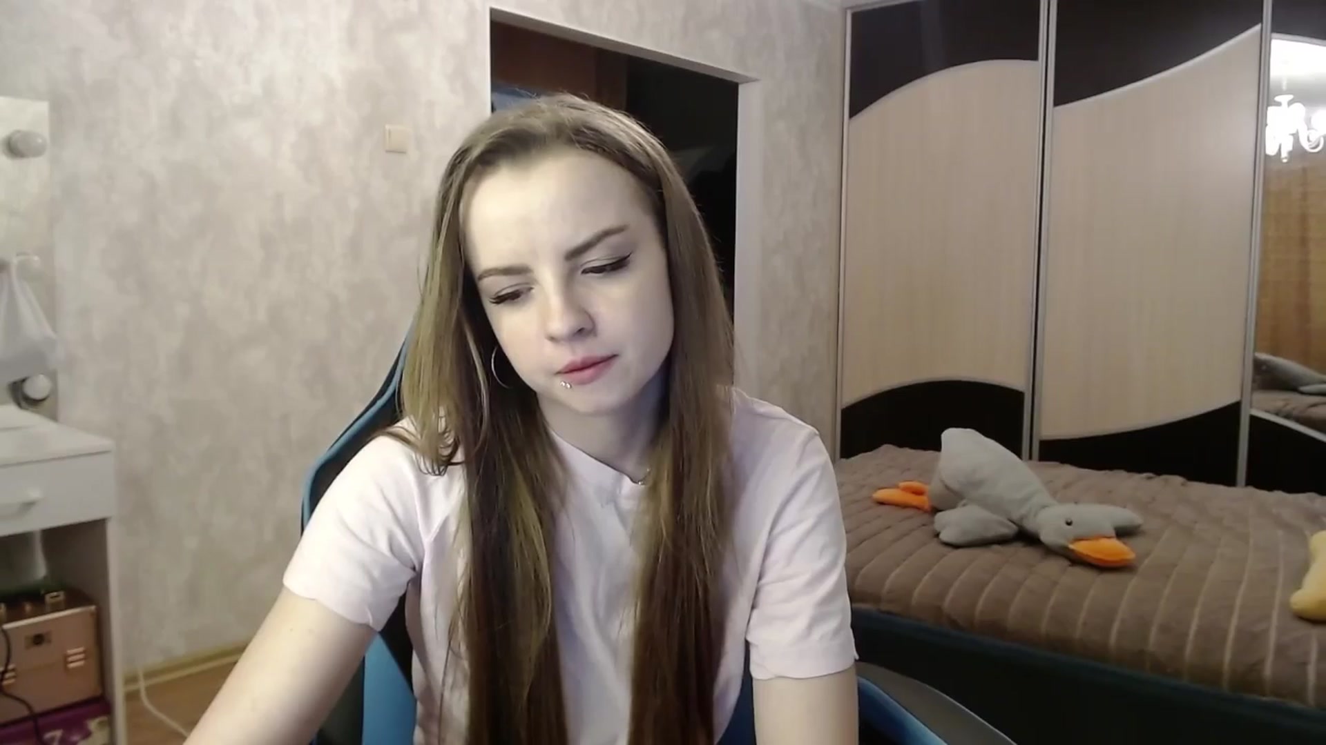Gallery image thumbnail from Lio_noy's myfreecams stream on, 04/15/2024, 24:44 image 18 of 20