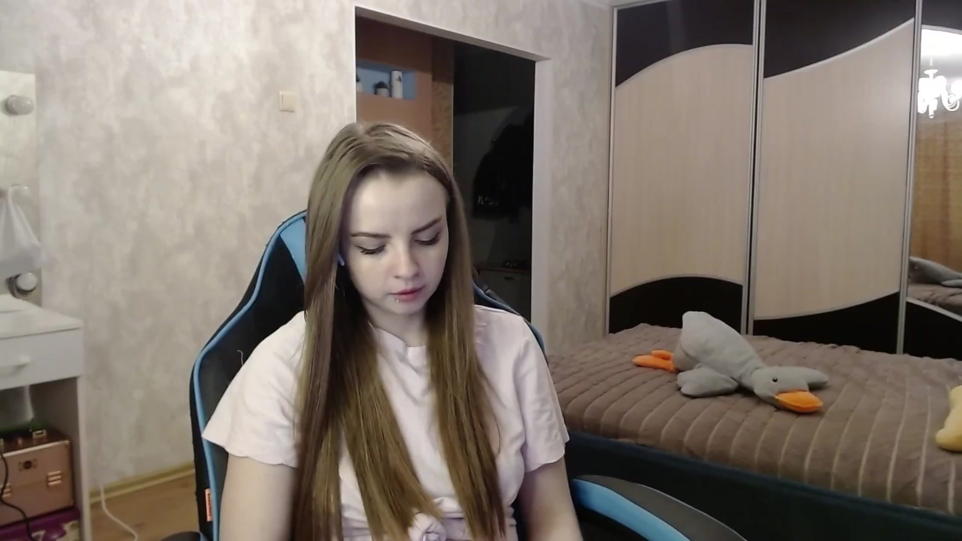 Gallery image thumbnail from Lio_noy's myfreecams stream on, 04/15/2024, 24:44 image 2 of 20