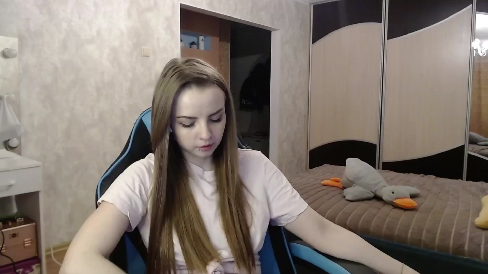Gallery image thumbnail from Lio_noy's myfreecams stream on, 04/15/2024, 24:44 image 1 of 20