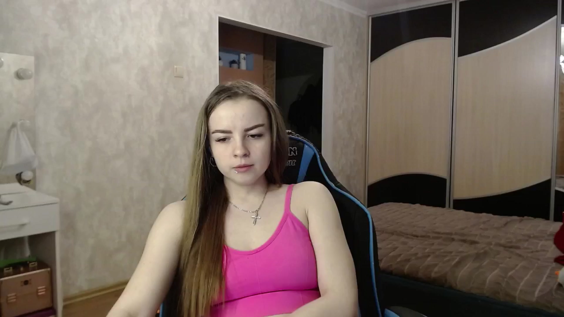 Gallery image thumbnail from Lio_noy's myfreecams stream on, 04/16/2024, 22:18 image 9 of 20