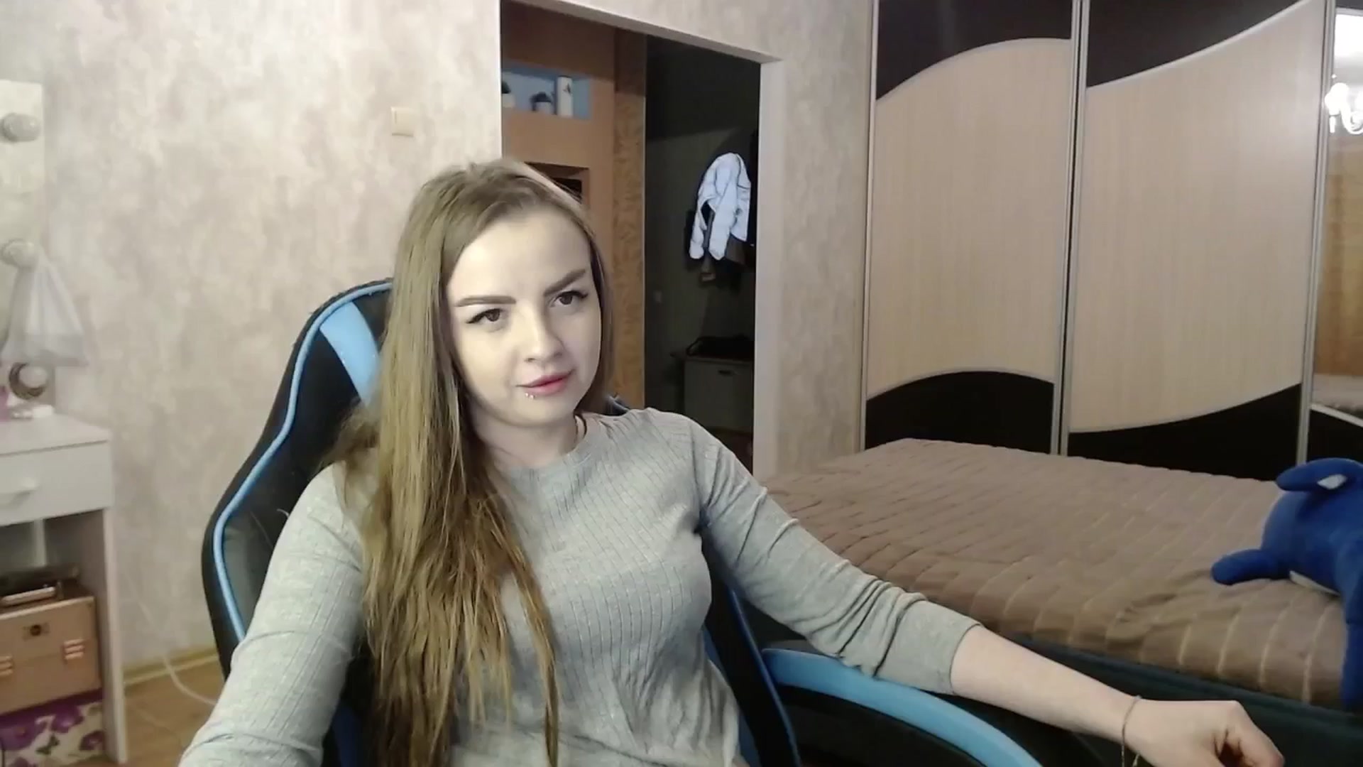 Gallery image thumbnail from Lio_noy's myfreecams stream on, 05/09/2024, 23:45 image 15 of 20