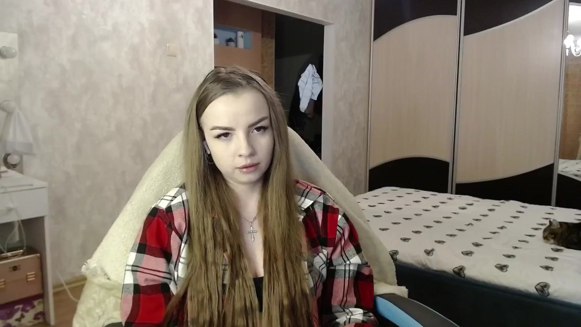 Gallery image thumbnail from Lio_noy's myfreecams stream on, 05/15/2024, 22:00 image 19 of 20