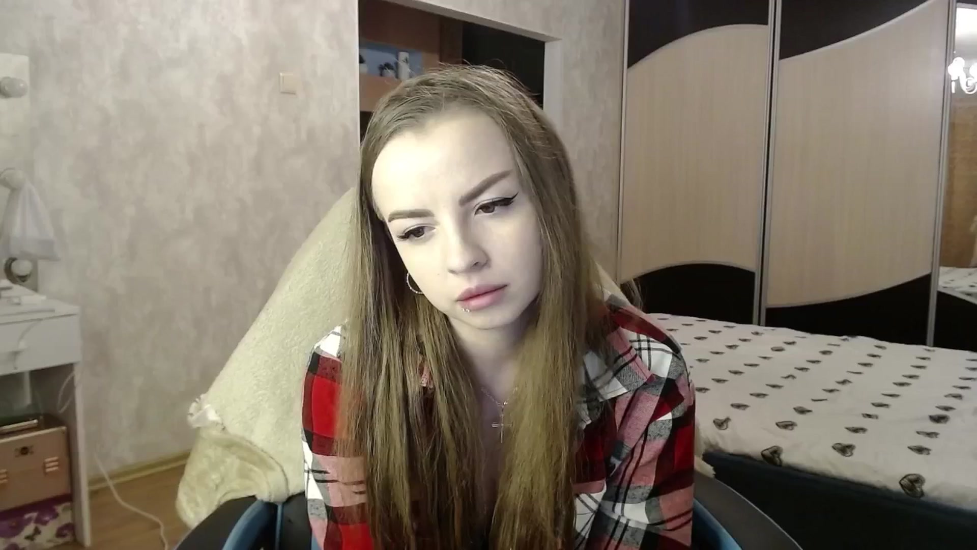 Gallery image thumbnail from Lio_noy's myfreecams stream on, 05/15/2024, 23:05 image 18 of 20