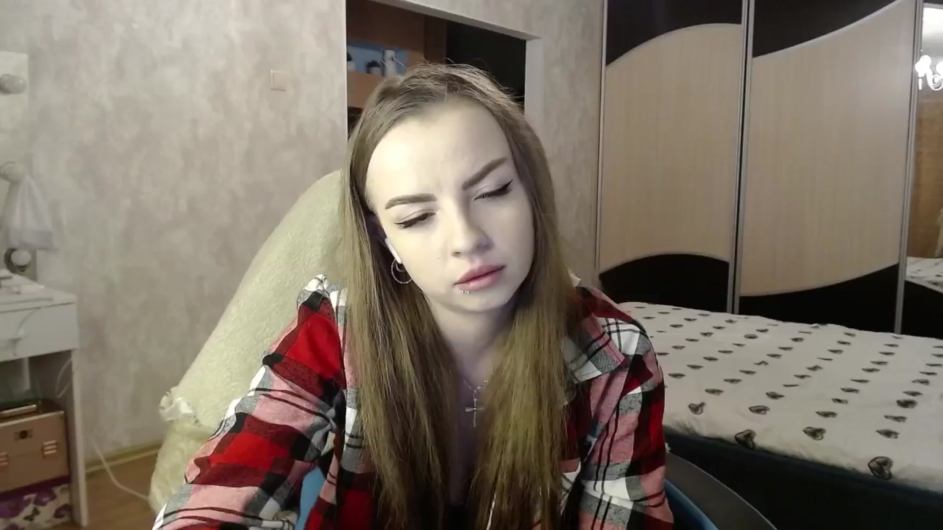 Gallery image thumbnail from Lio_noy's myfreecams stream on, 05/15/2024, 23:05 image 19 of 20