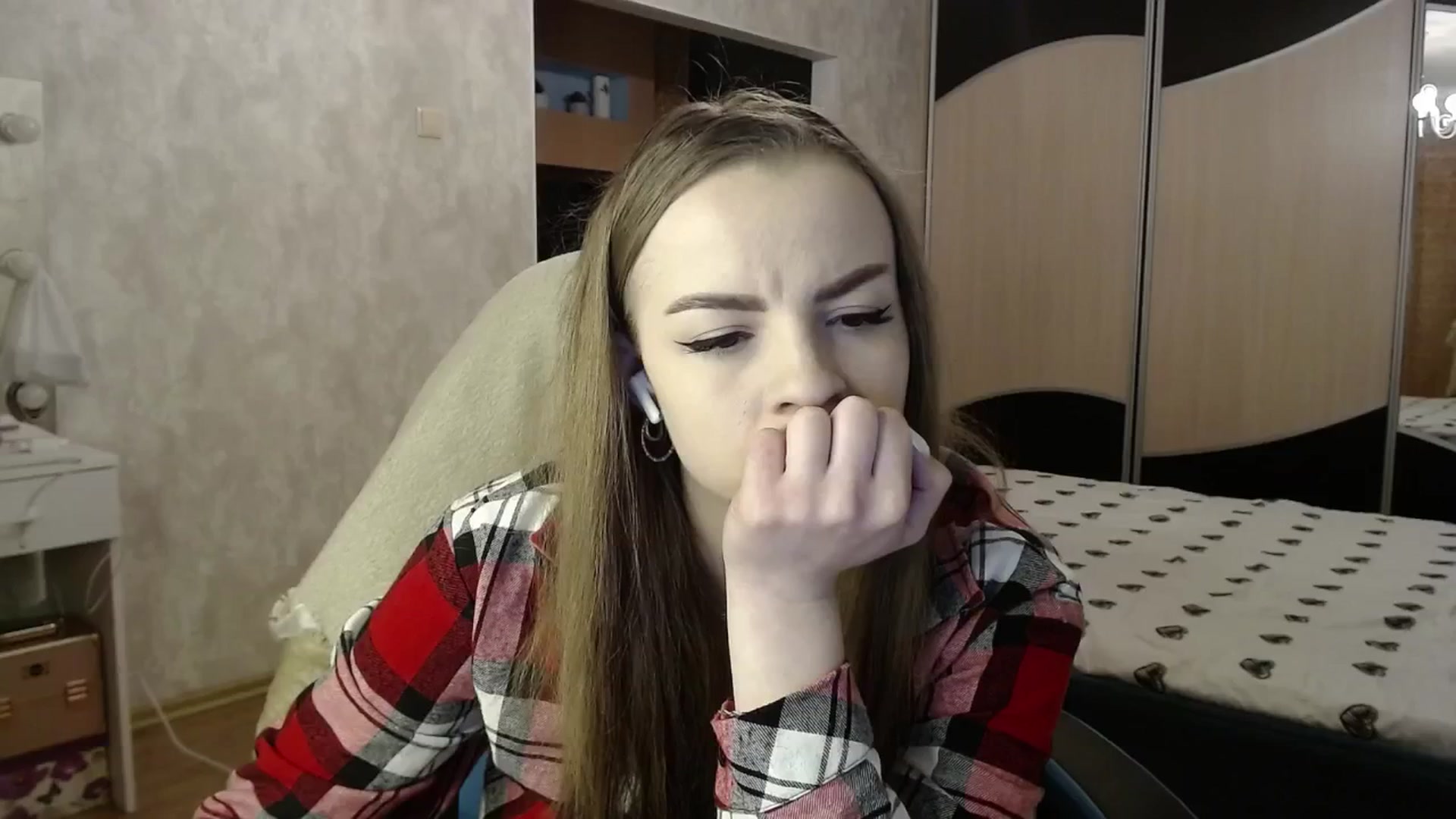 Gallery image thumbnail from Lio_noy's myfreecams stream on, 05/15/2024, 23:05 image 8 of 20