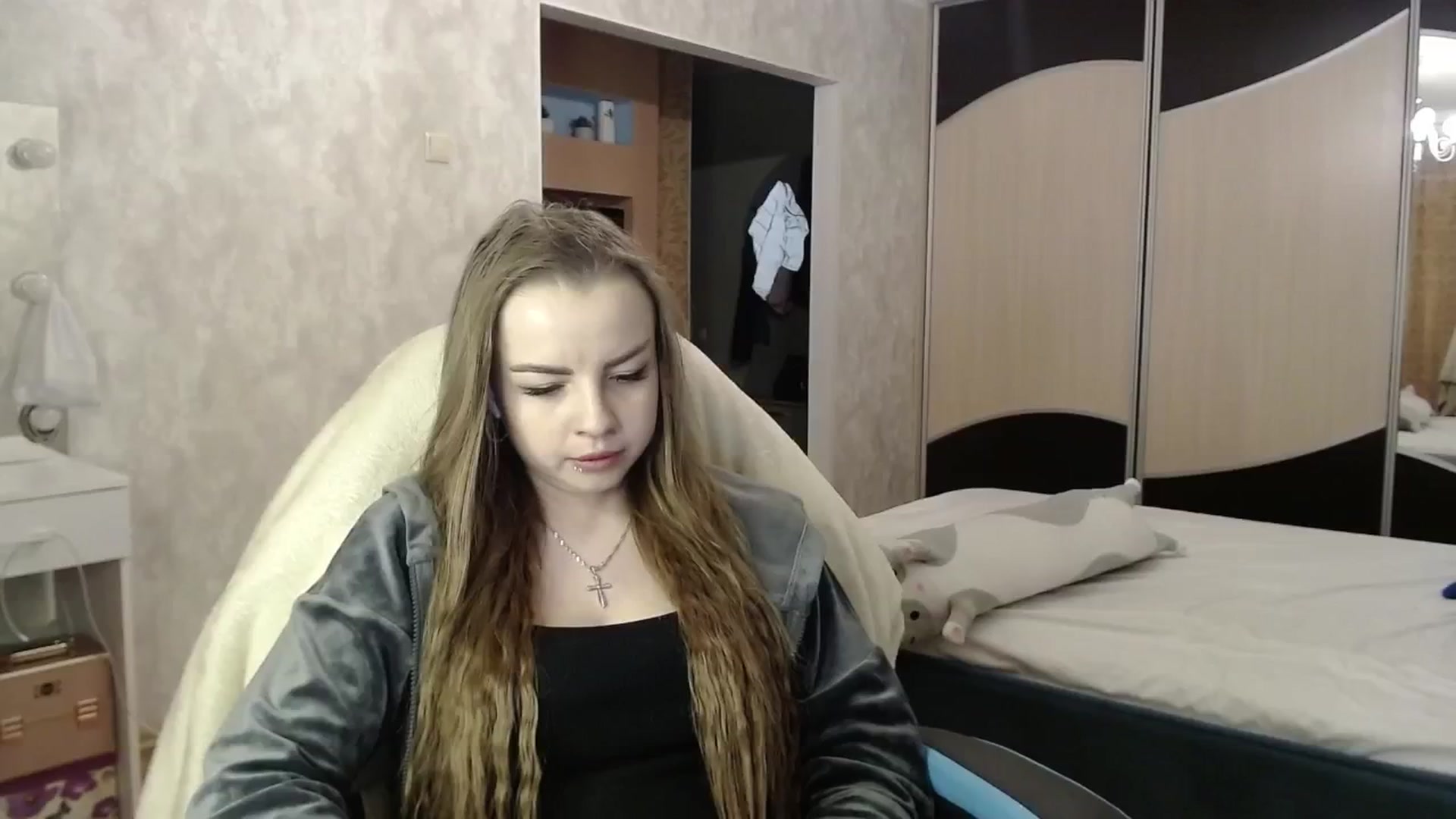 Gallery image thumbnail from Lio_noy's myfreecams stream on, 05/17/2024, 23:50 image 5 of 20