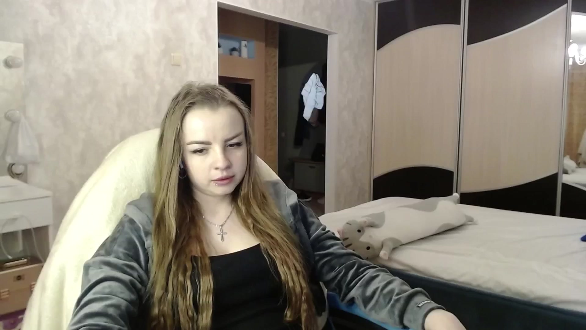 Gallery image thumbnail from Lio_noy's myfreecams stream on, 05/17/2024, 23:50 image 16 of 20