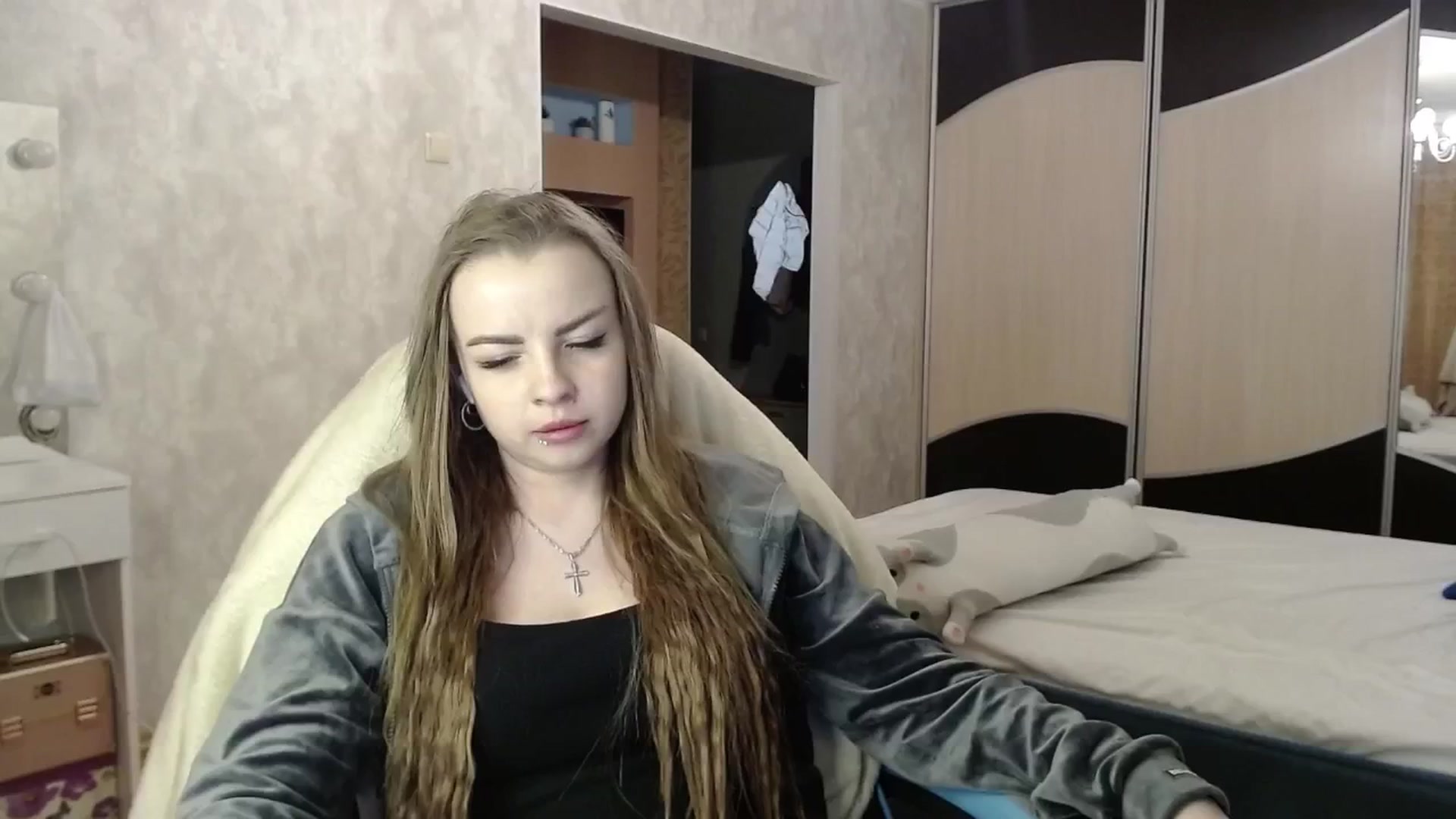 Gallery image thumbnail from Lio_noy's myfreecams stream on, 05/17/2024, 23:50 image 3 of 20