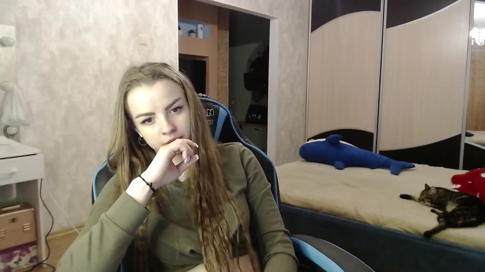 Gallery image thumbnail from Lio_noy's myfreecams stream on, 05/23/2024, 24:33 image 16 of 20