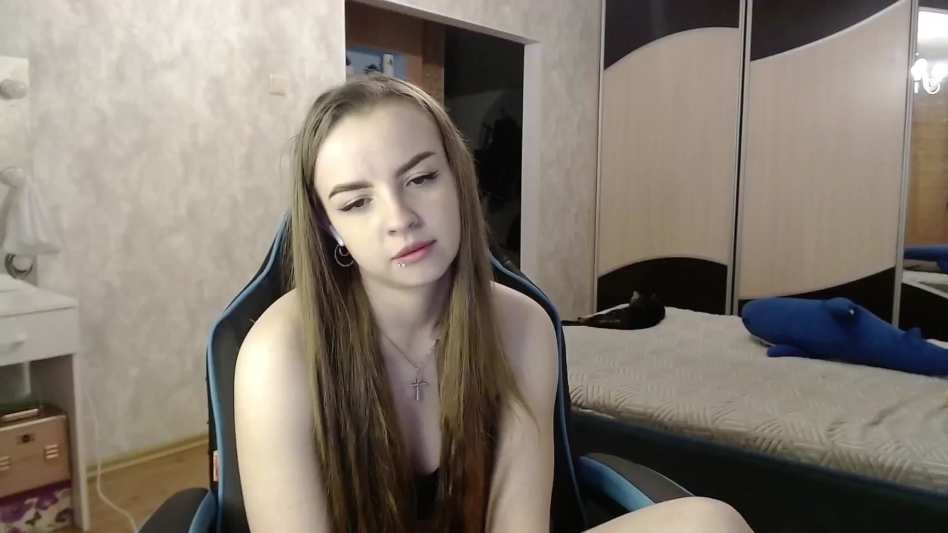 Gallery image thumbnail from Lio_noy's myfreecams stream on, 05/26/2024, 01:21 image 7 of 20