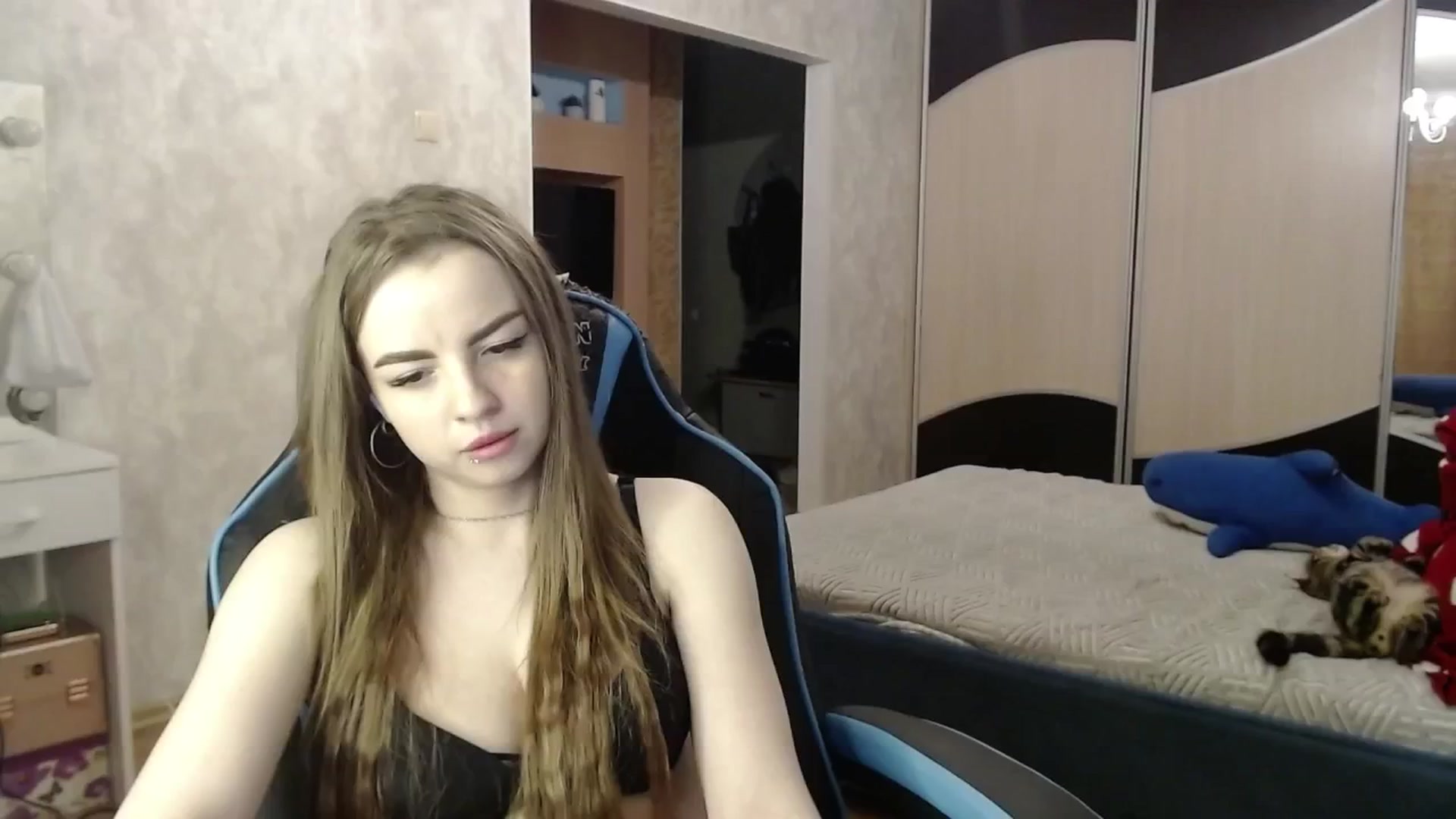 Gallery image thumbnail from Lio_noy's myfreecams stream on, 05/27/2024, 01:15 image 17 of 20