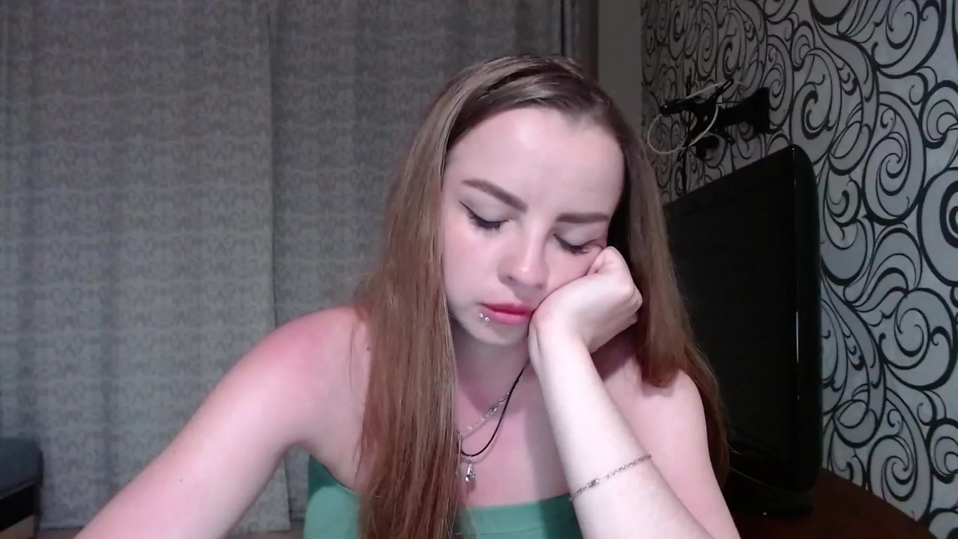 Gallery image thumbnail from Lio_noy's myfreecams stream on, 06/02/2024, 23:11 image 14 of 20