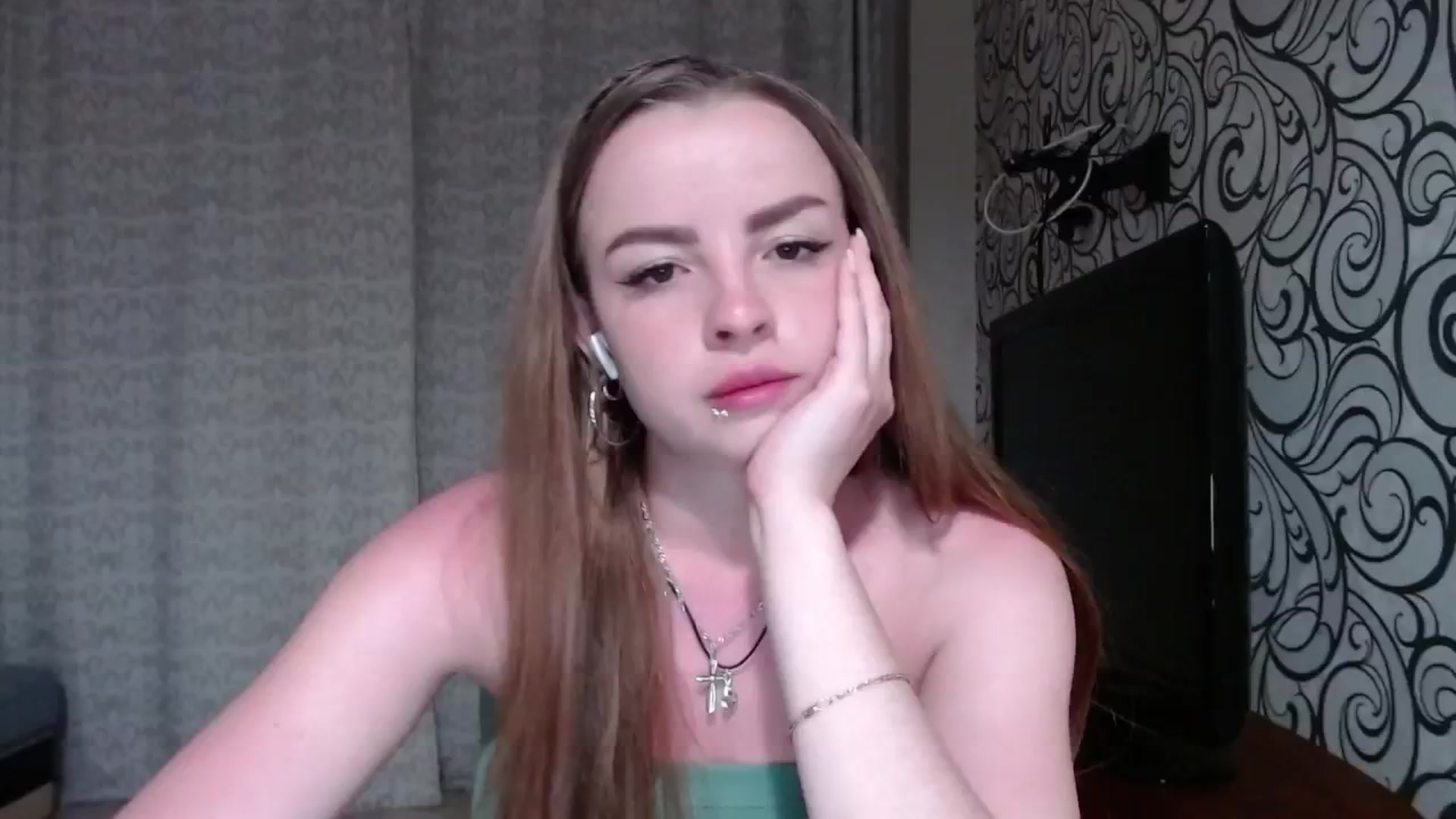 Gallery image thumbnail from Lio_noy's myfreecams stream on, 06/02/2024, 23:11 image 5 of 20