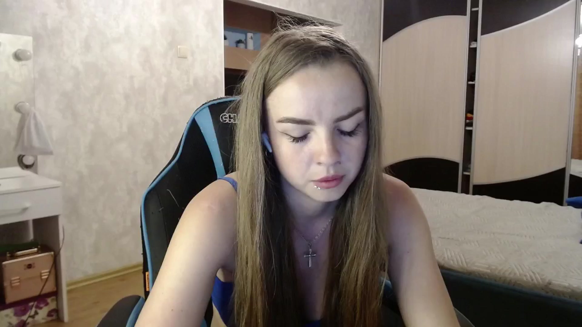 Gallery image thumbnail from Lio_noy's myfreecams stream on, 06/08/2024, 22:43 image 19 of 20