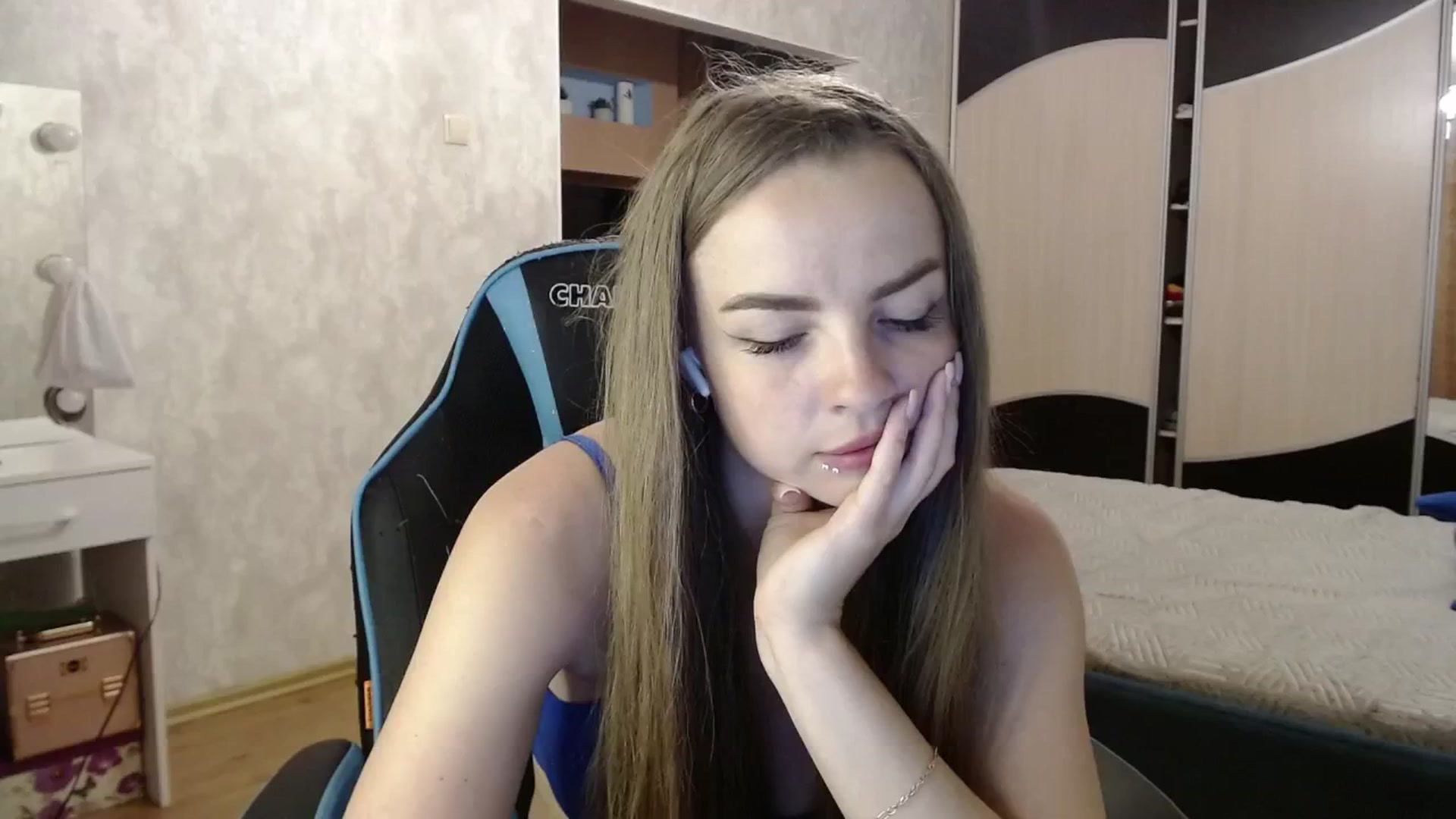 Gallery image thumbnail from Lio_noy's myfreecams stream on, 06/08/2024, 22:43 image 20 of 20