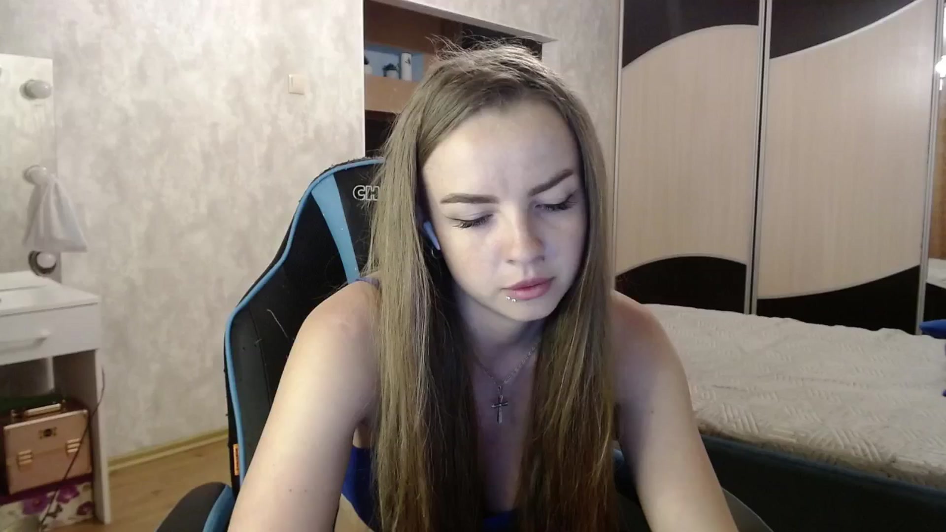 Gallery image thumbnail from Lio_noy's myfreecams stream on, 06/08/2024, 22:43 image 14 of 20