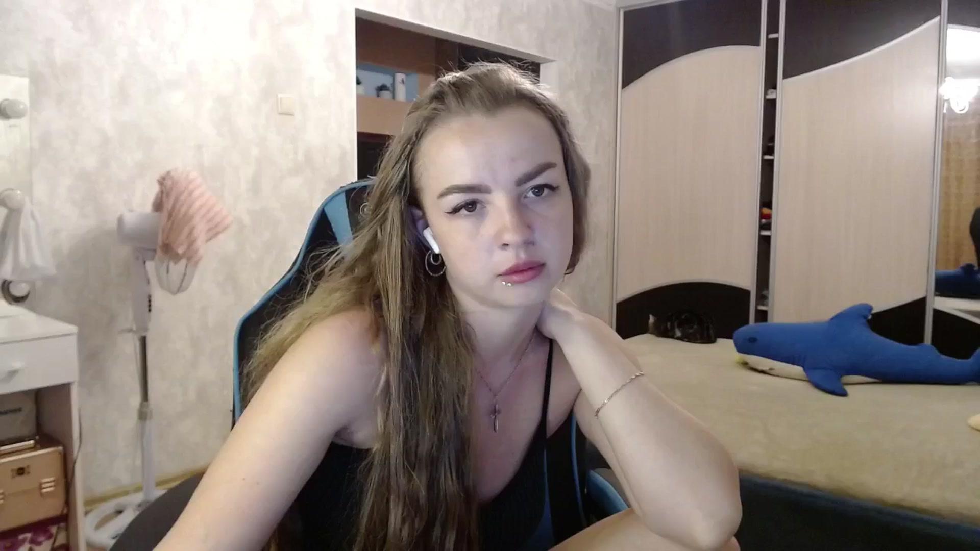Gallery image thumbnail from Lio_noy's myfreecams stream on, 06/09/2024, 23:41 image 8 of 20