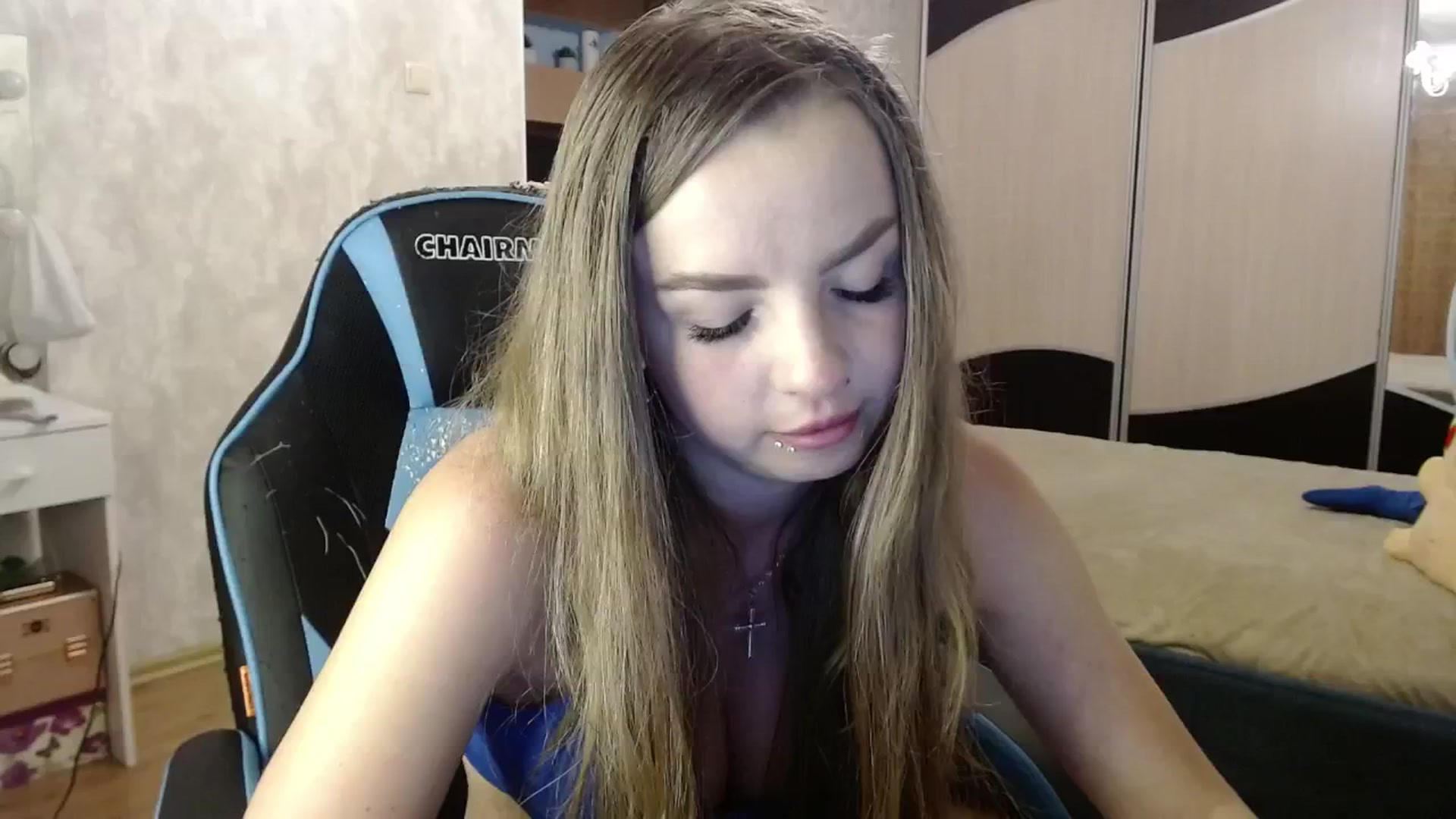 Gallery image thumbnail from Lio_noy's myfreecams stream on, 06/12/2024, 24:17 image 10 of 20