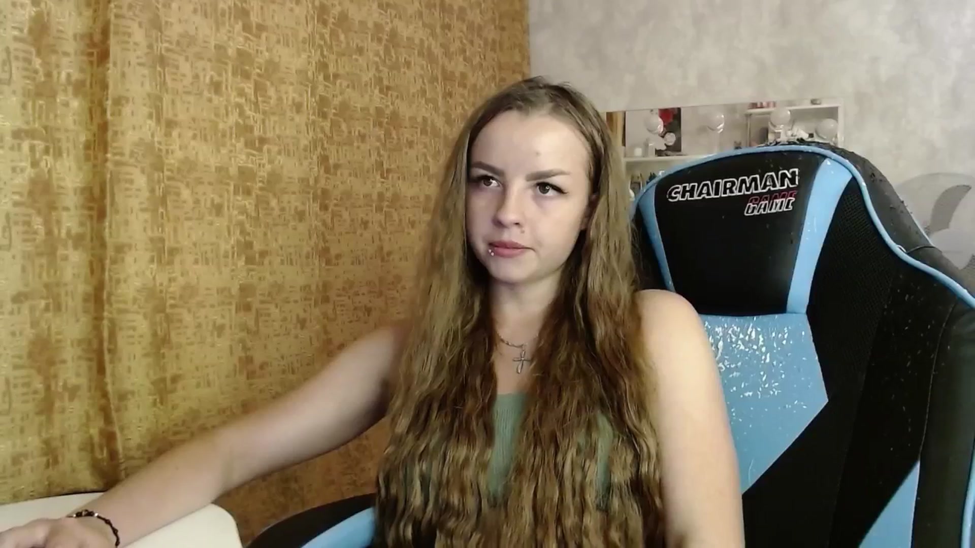 Gallery image thumbnail from Lio_noy's myfreecams stream on, 06/17/2024, 19:57 image 20 of 20