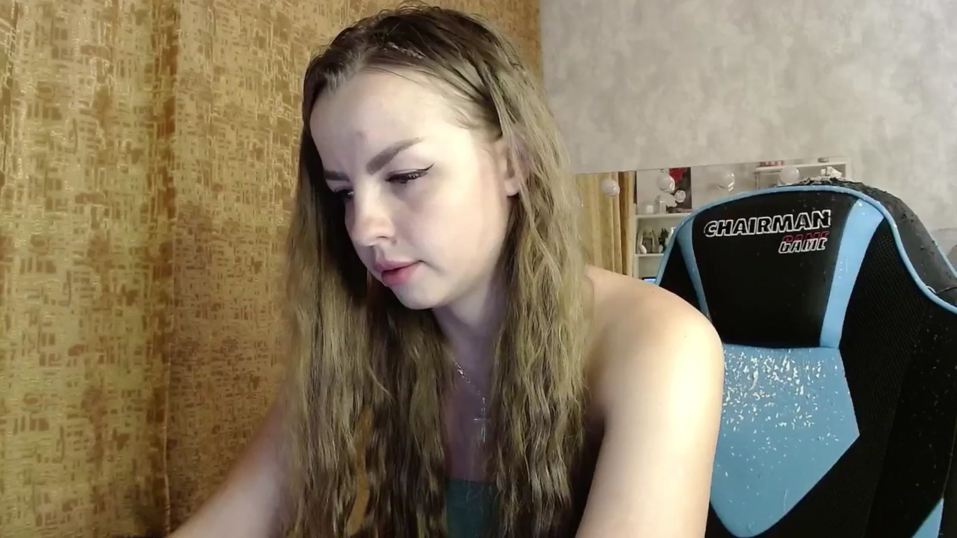 Gallery image thumbnail from Lio_noy's myfreecams stream on, 06/17/2024, 19:57 image 12 of 20