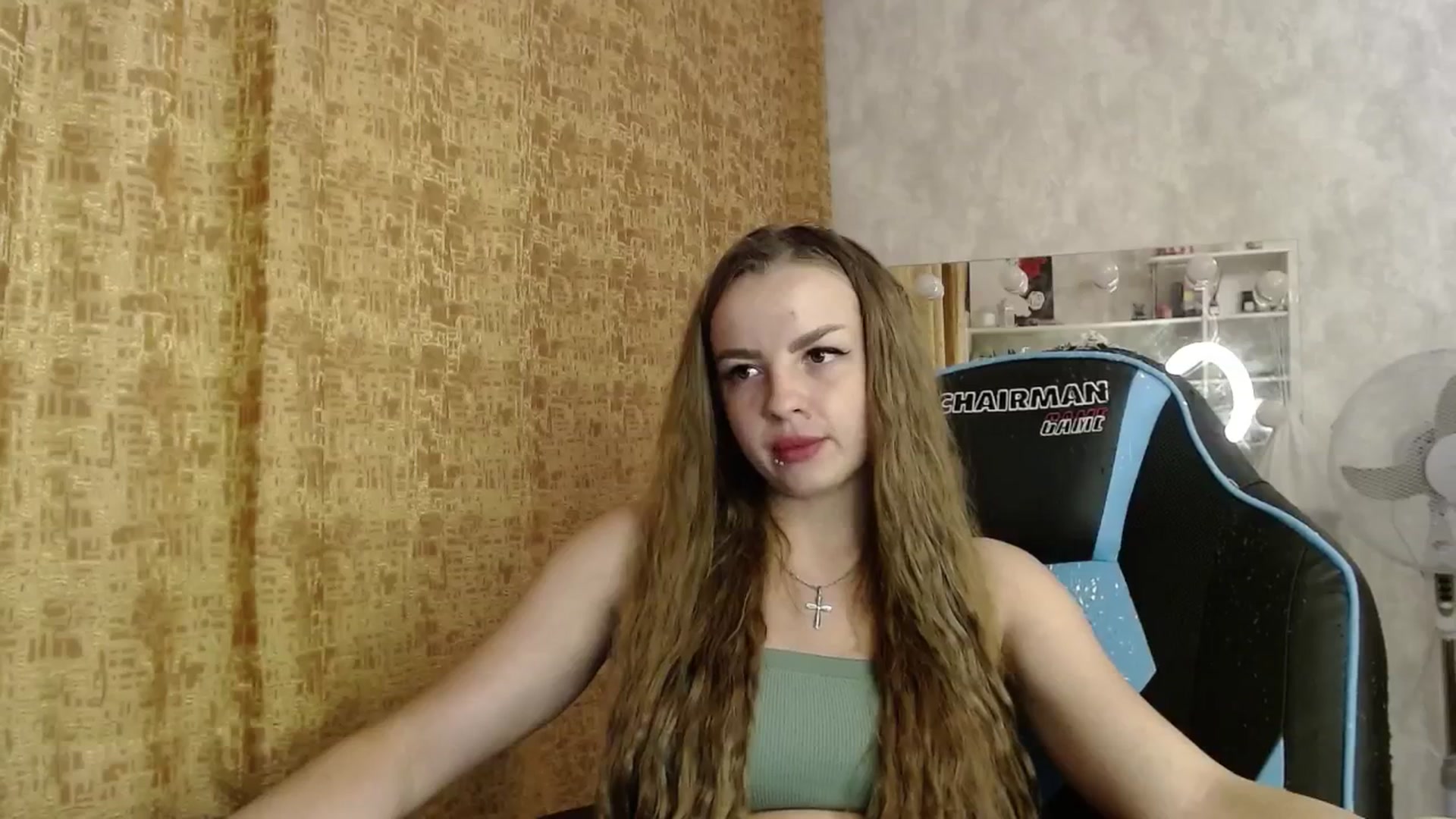 Gallery image thumbnail from Lio_noy's myfreecams stream on, 06/17/2024, 19:57 image 10 of 20