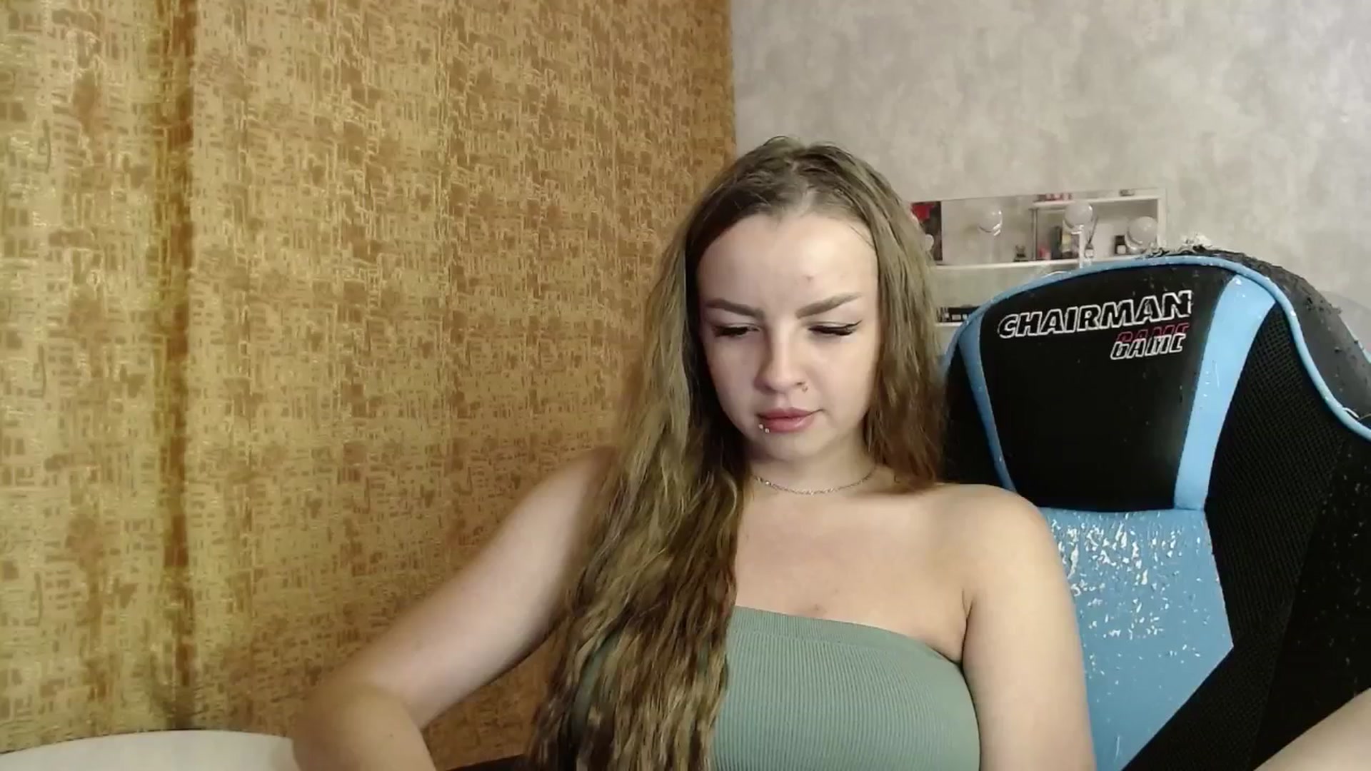 Gallery image thumbnail from Lio_noy's myfreecams stream on, 06/17/2024, 19:57 image 2 of 20