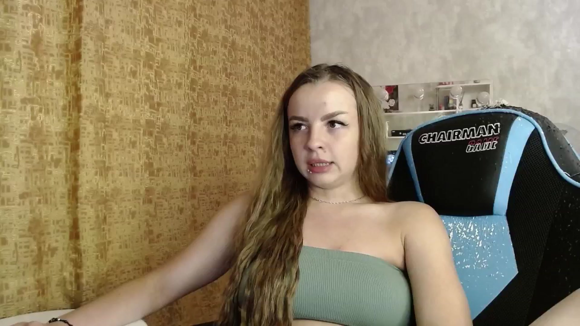 Gallery image thumbnail from Lio_noy's myfreecams stream on, 06/17/2024, 19:57 image 1 of 20