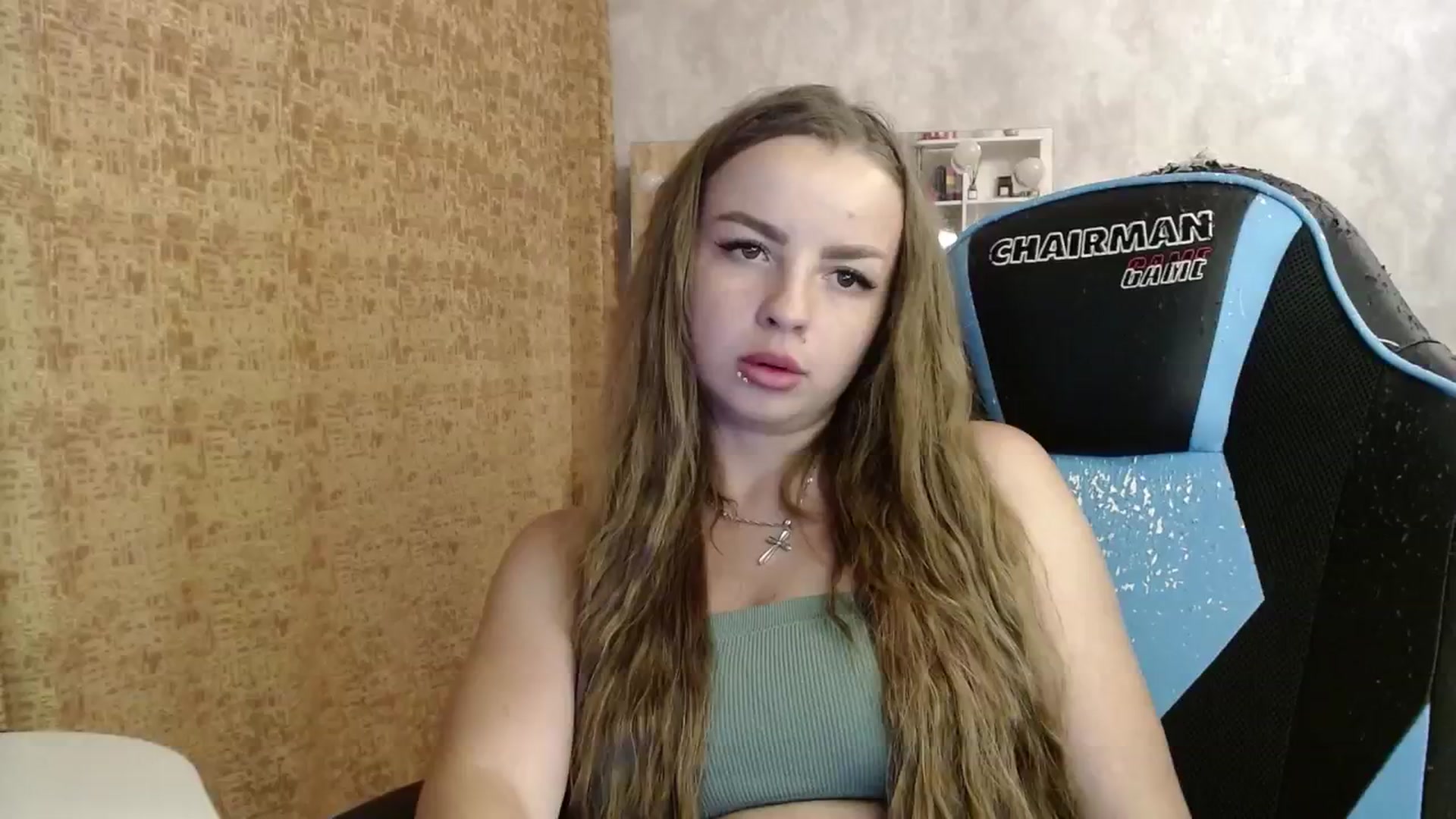 Gallery image thumbnail from Lio_noy's myfreecams stream on, 06/17/2024, 22:53 image 16 of 20