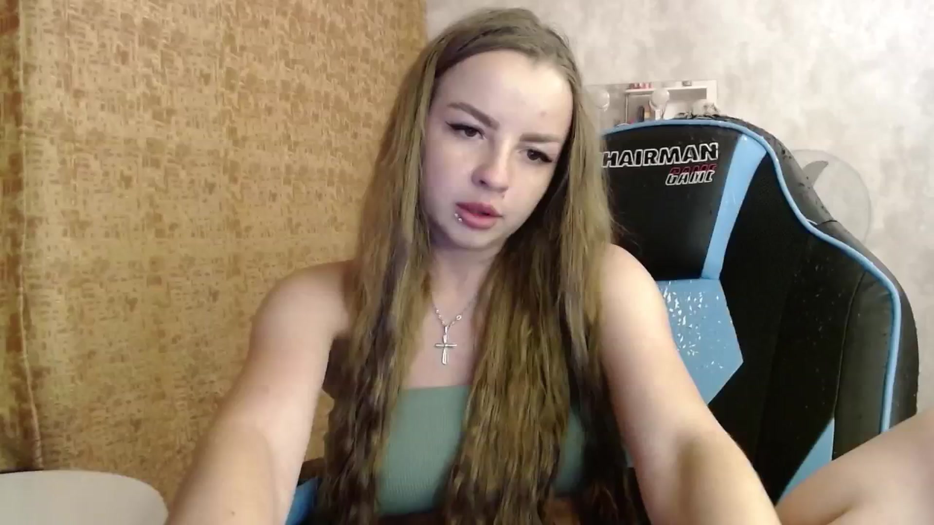 Gallery image thumbnail from Lio_noy's myfreecams stream on, 06/17/2024, 23:25 image 18 of 20