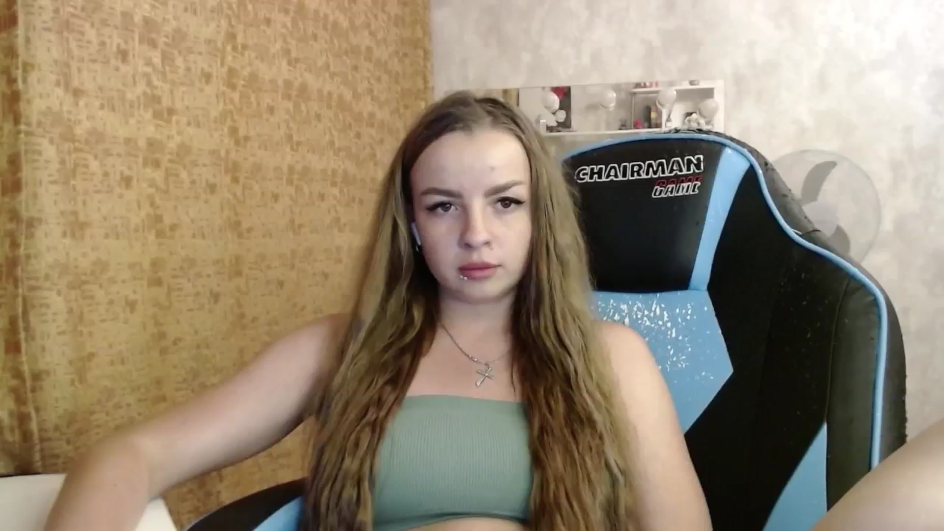 Gallery image thumbnail from Lio_noy's myfreecams stream on, 06/17/2024, 23:25 image 9 of 20