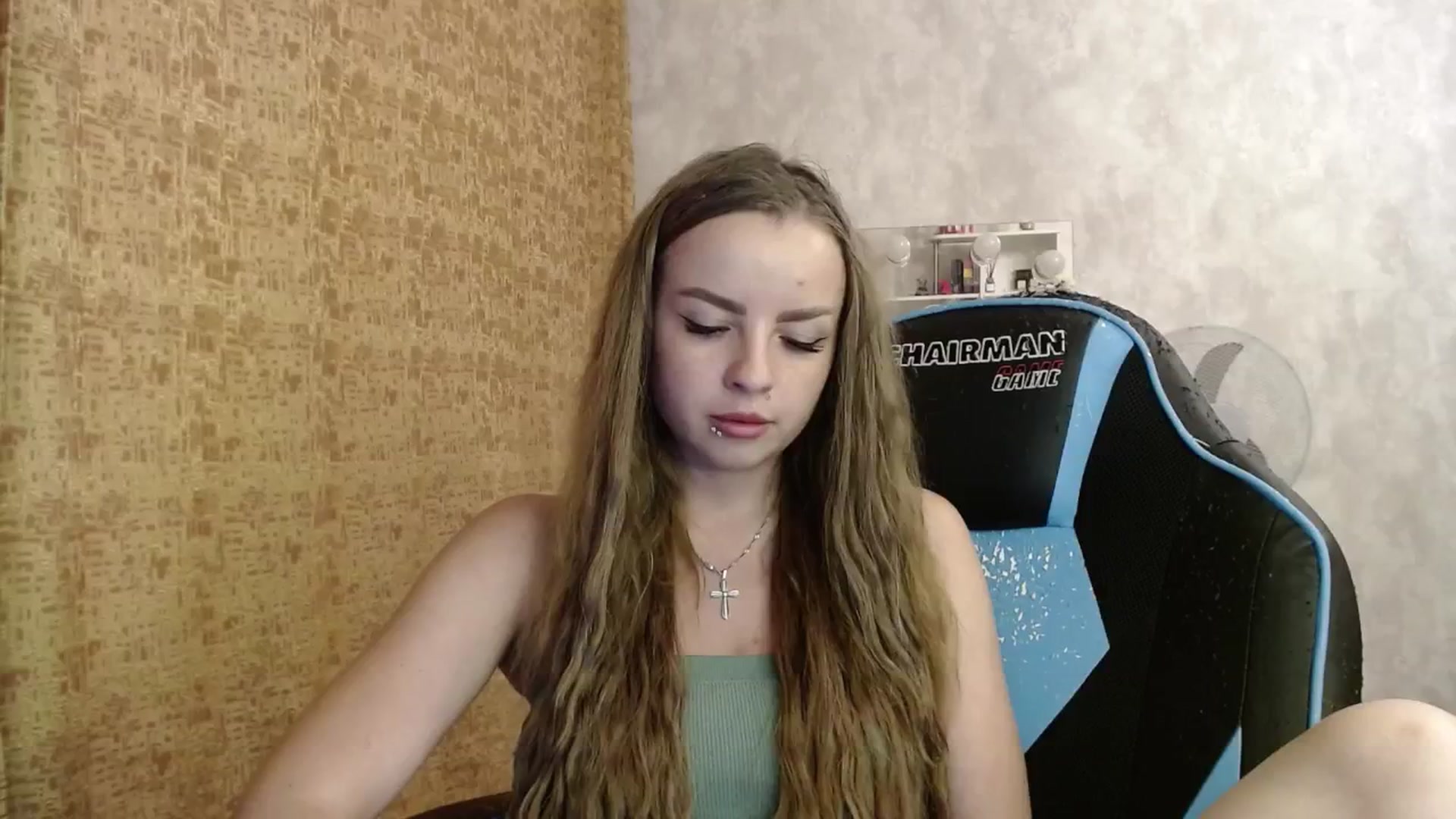 Gallery image thumbnail from Lio_noy's myfreecams stream on, 06/17/2024, 23:25 image 2 of 20